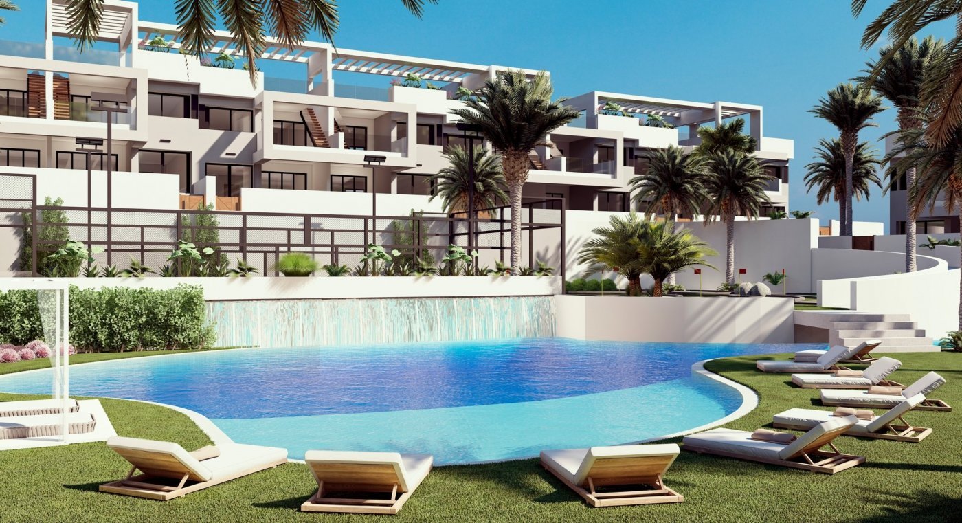 NEUBAU EINZIGARTIGE WOHNUNG VON WOHNUNGEN IM OBERSTEN STOCKWERK IN LOS BALCONES TORREVIEJA. 
Diese 178m2 große Wohnung im obersten Stock