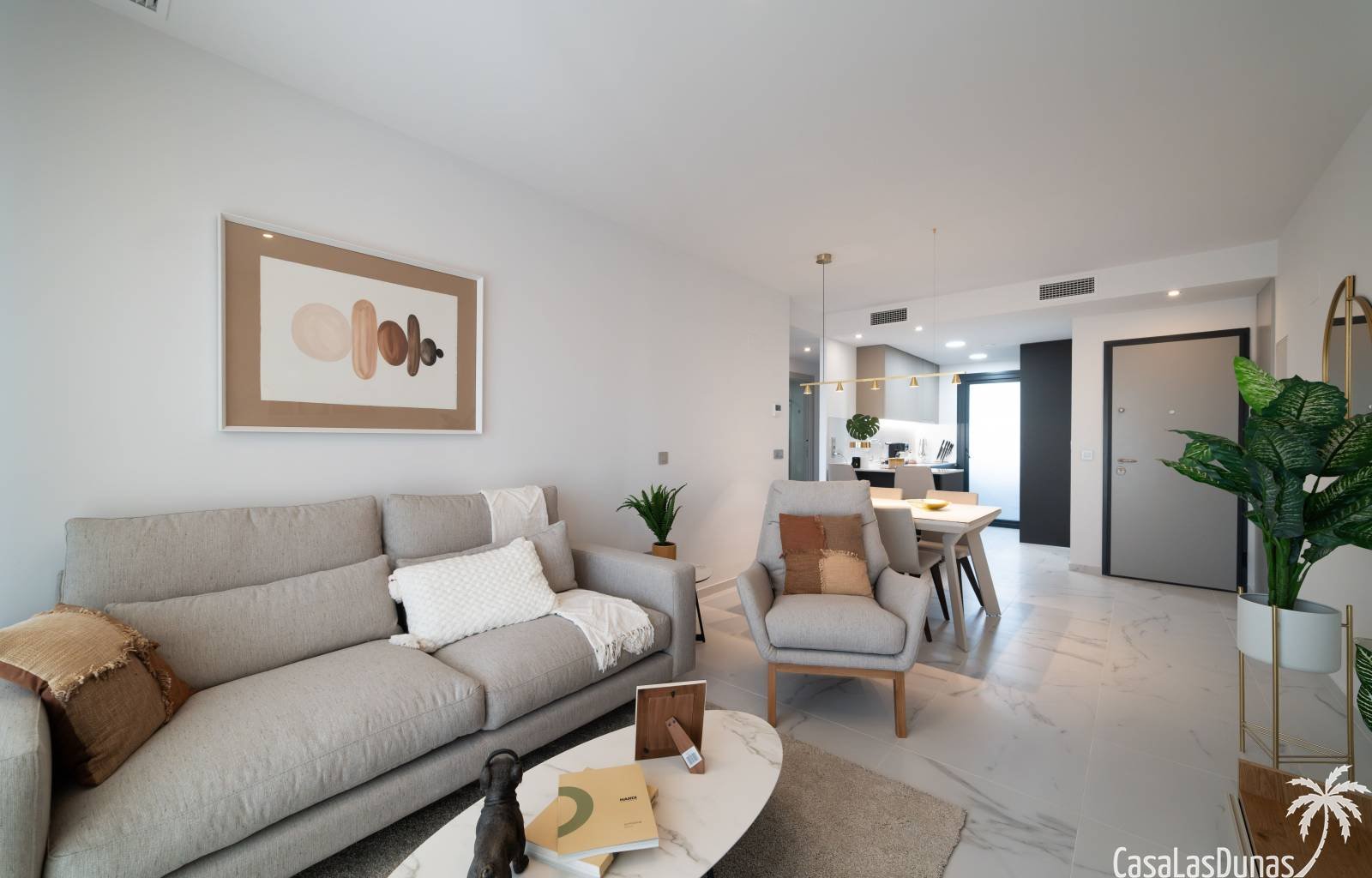 Dieser Wohnturm in Benidorm verfügt über nicht weniger als 108 Wohneinheiten. Es gibt Häuser mit 2 oder 3 Schlafzimmern und 1 Penthouse mit 4 Schlafz