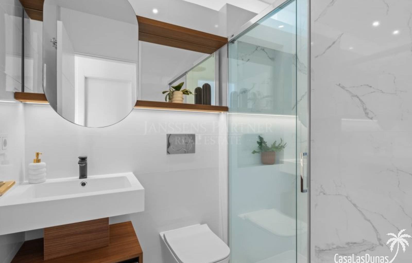 Willkommen in diesem neuen Apartmentprojekt in Ciudad Quesada, das moderne Eleganz und Funktionalität vereint.
 Entdecken Sie verschiedene Modelle mi