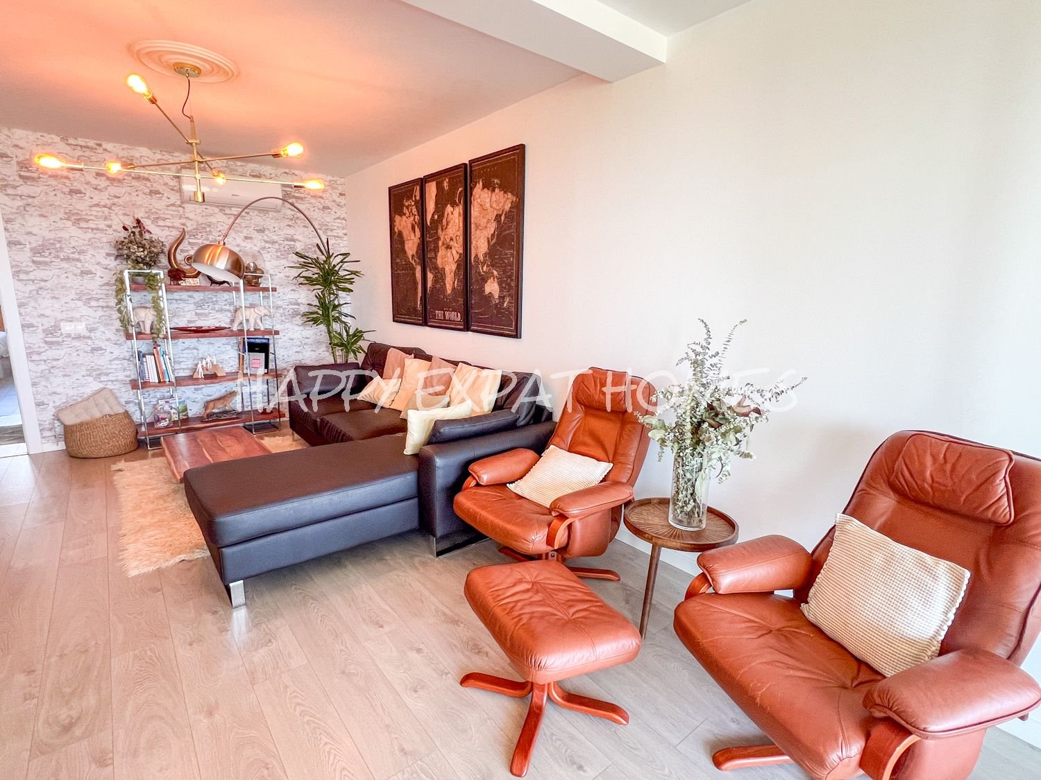 Dieses prächtige Apartment besticht durch sein Design, seine großzügigen Räume und Energieeffizienz. Es befindet sich in einem modernen Gebäude aus En