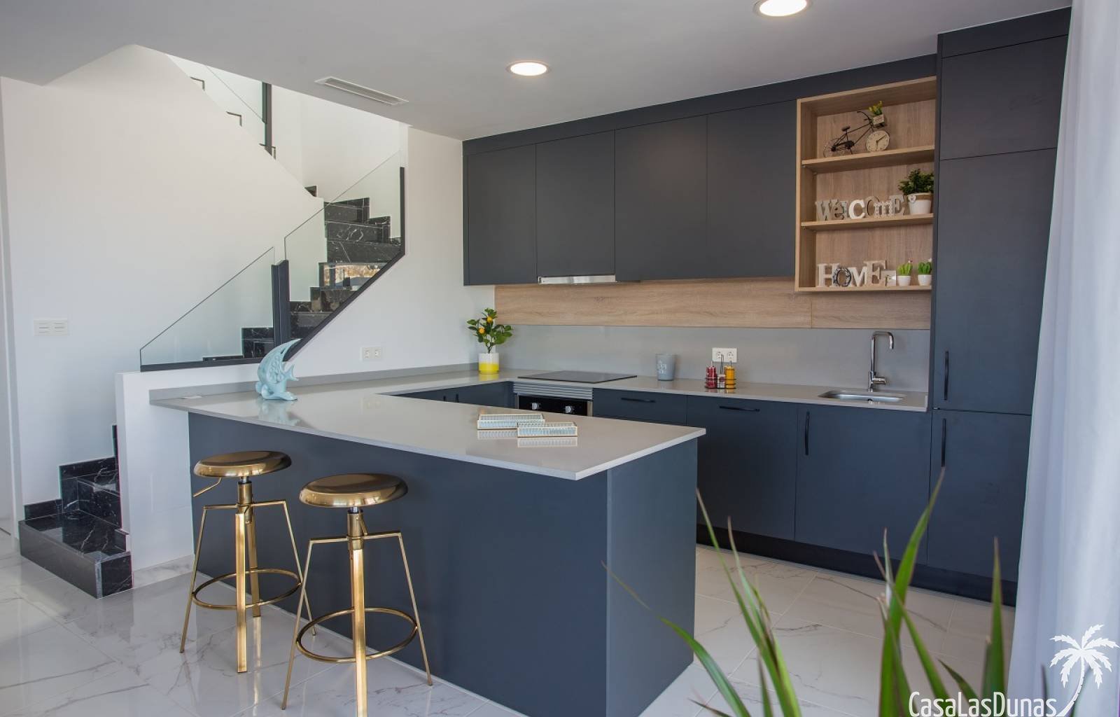 Modernes Projekt mit 56 individuellen Villen, verteilt auf drei Etagen, steht jetzt zum Verkauf! Diese eleganten Villen mit Blick auf die Lagune werd