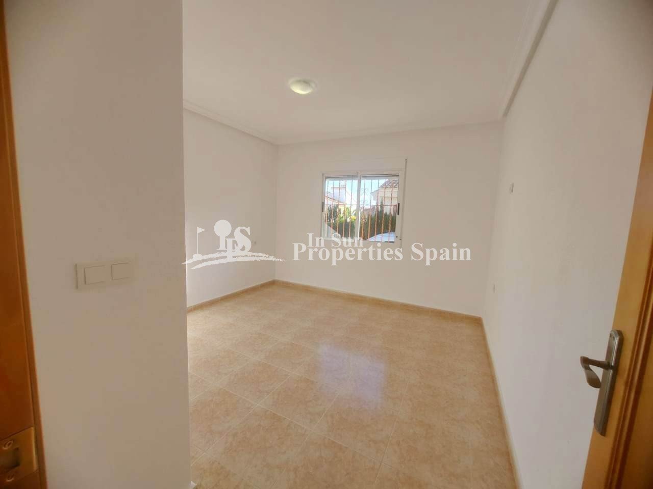 Charmante freistehende Villa mit 3 Schlafzimmern in Montemar, Algorfa – in der Nähe von La Finca Golf
Diese reizvolle, 84 m² große freis