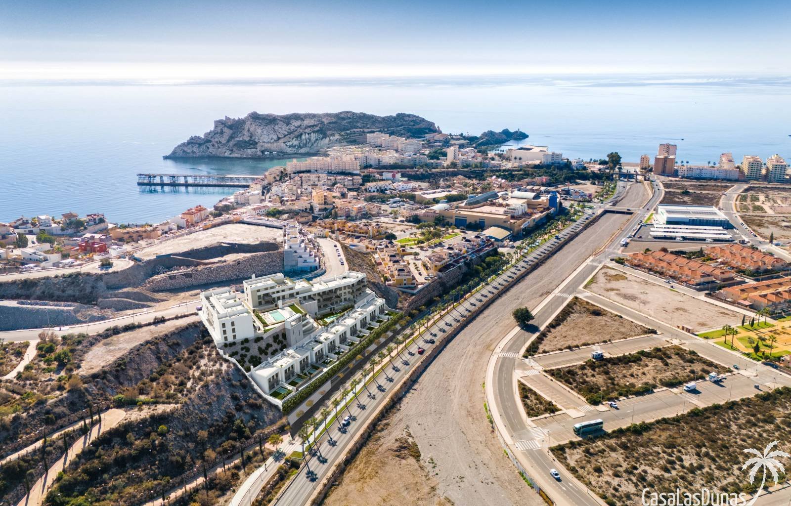 Dieser Luxuskomplex mit 46 Apartments und 10 Villen entsteht in der wunderschönen Stadt Águilas an der Costa Cálida. Die Villen verfügen über 4 Schla