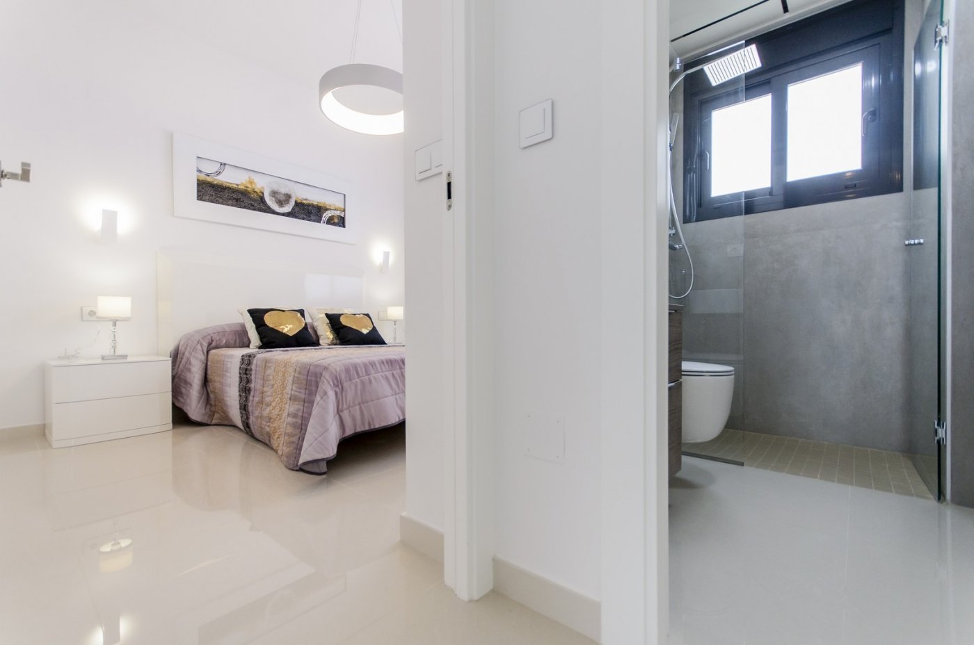 NEUBAU VON VILLEN IN SAN MIGUEL DE SALINAS
 
 Neubau Villen mit 4 Schlafzimmern und 3 Bädern, offene Küche mit Wohn-Esszimmer.
 
 Alle Vi