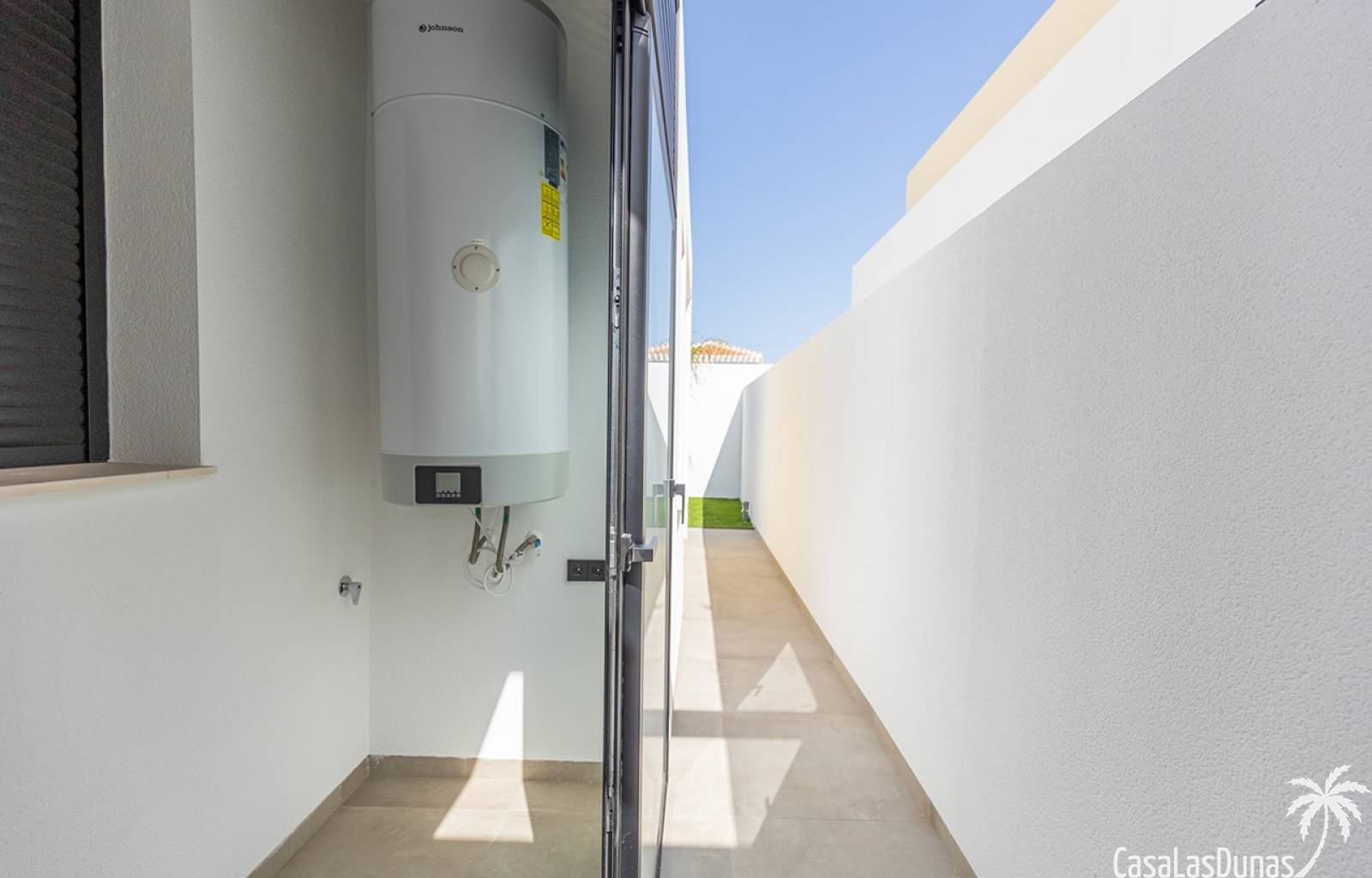Tauchen Sie ein in eine Welt voller Komfort und Eleganz mit diesen neuen Villen in Los Balcones, Torrevieja. In einer ruhigen und exklusiven Gegend g