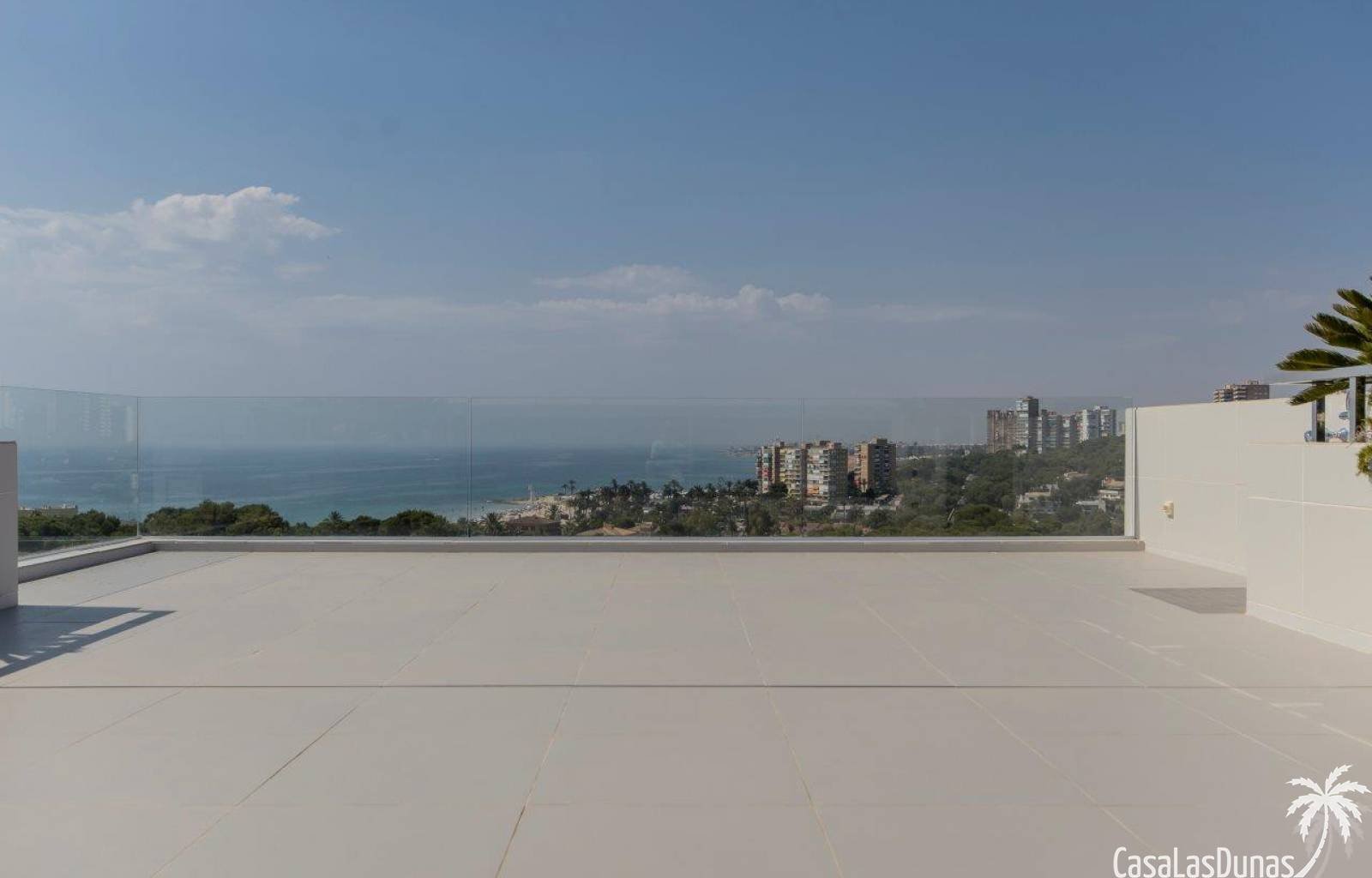 Eine Traumvilla in Traumlage! So viel Platz drinnen und draußen wird Sie überraschen. In diesem exklusiven Wohnprojekt mit großen, strandnahen Grunds