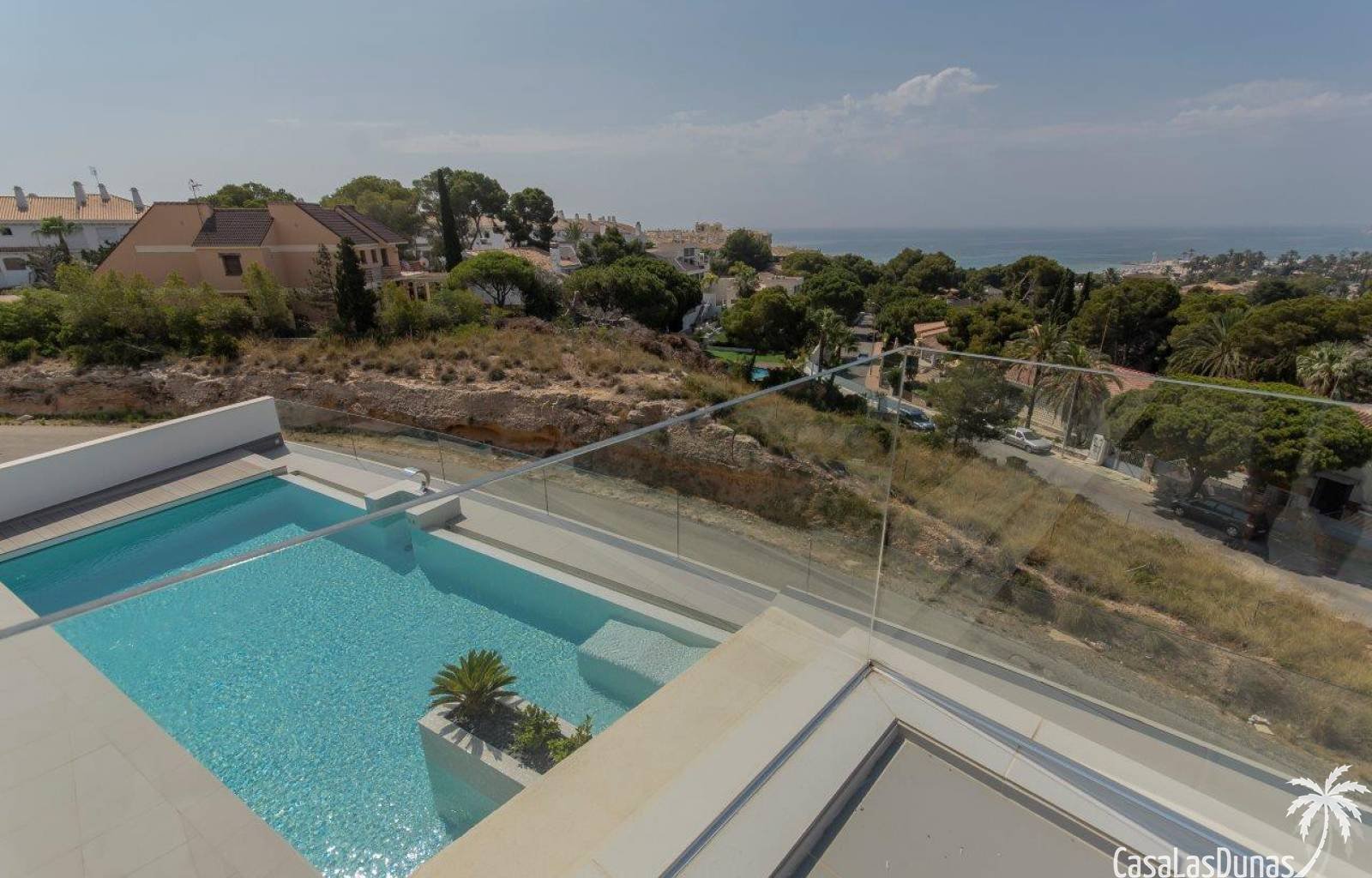 Eine Traumvilla in Traumlage! So viel Platz drinnen und draußen wird Sie überraschen. In diesem exklusiven Wohnprojekt mit großen, strandnahen Grunds