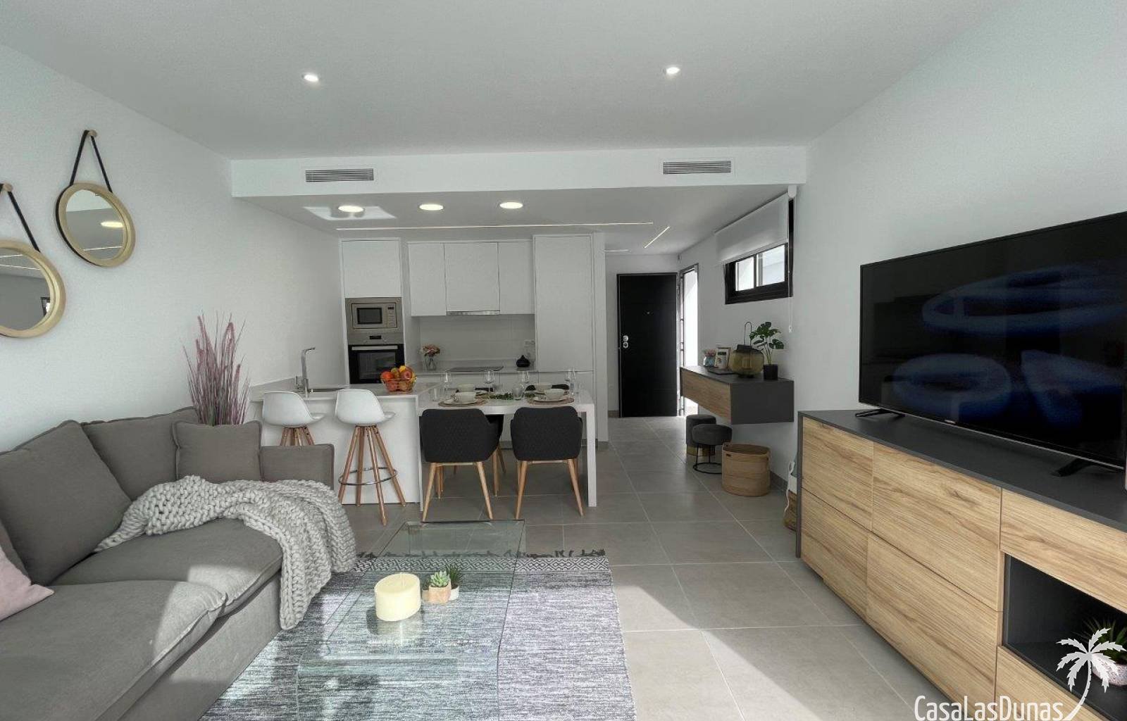 Suchen Sie eine moderne Doppelhaushälfte mit privatem Pool und Dachterrasse? Suchen Sie also nicht weiter! In San Javier werden wunderschöne Villen g