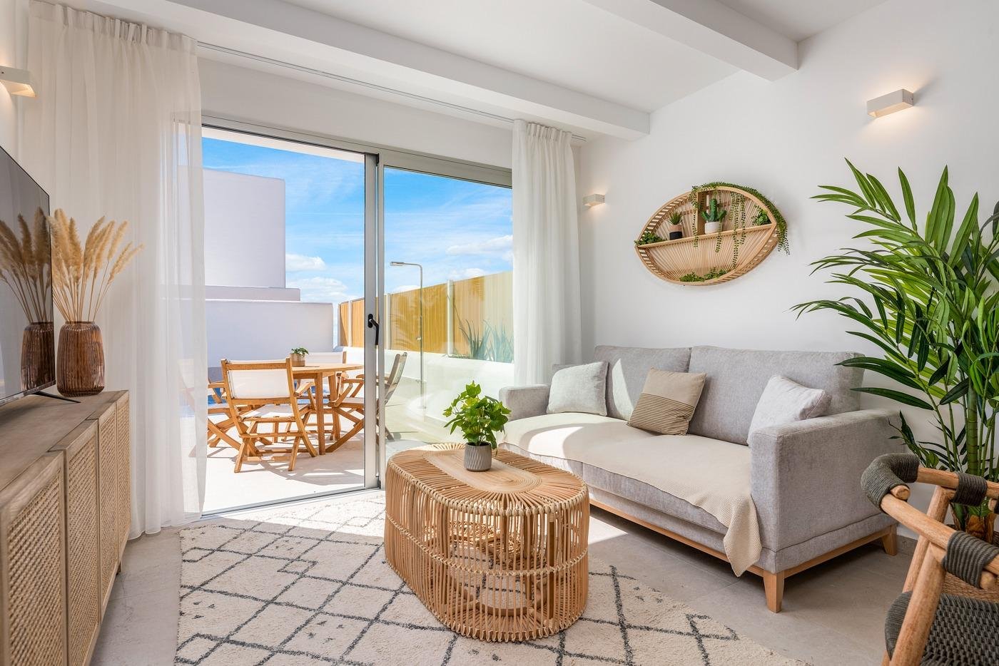 IBICENCAN STYLE NEU GEBAUT VILLEN IN SERENA GOLF LOS ALCAZARES - nur 1km vom Strand entfernt!
Diese Villen im Ibiza-Stil sind über 2 Eta