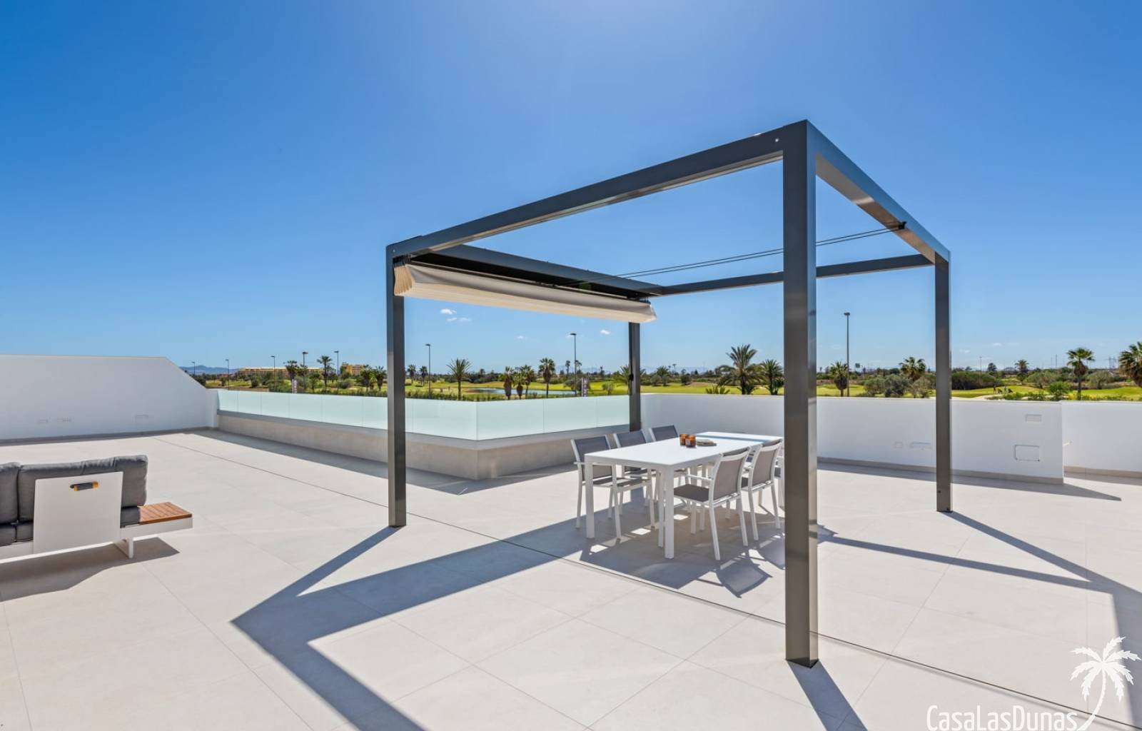 Diese wunderschönen Villen werden im sonnenverwöhnten Los Alcázares an der Costa Cálida gebaut. Das Haus verfügt über 3 Schlafzimmer und 2 Badezimmer