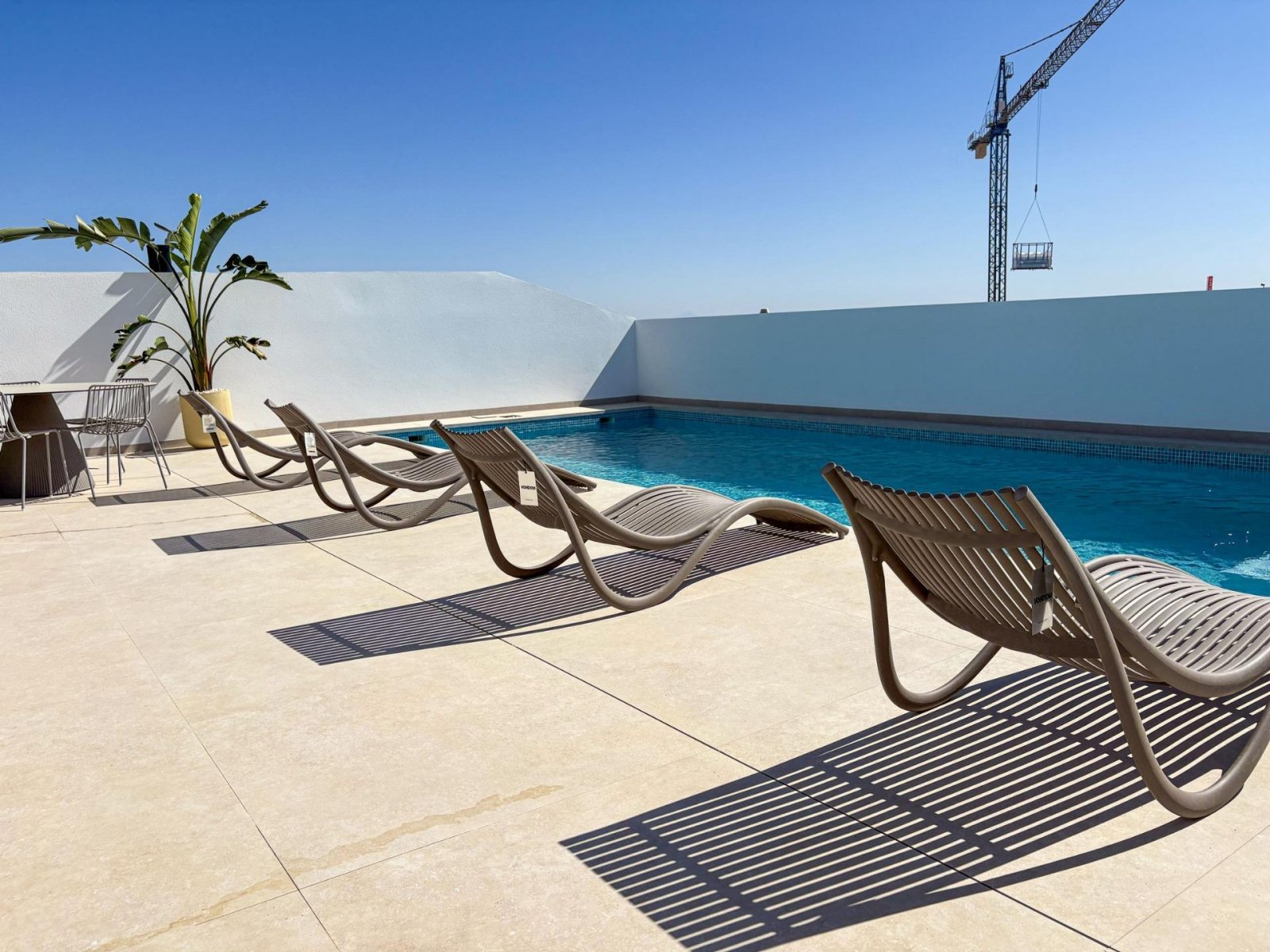 Moderne Luxusvilla mit Bergblick in Ciudad Quesada, Costa Blanca
Zeitgenössisches Design und außergewöhnlicher Komfort
Entdecken Sie die