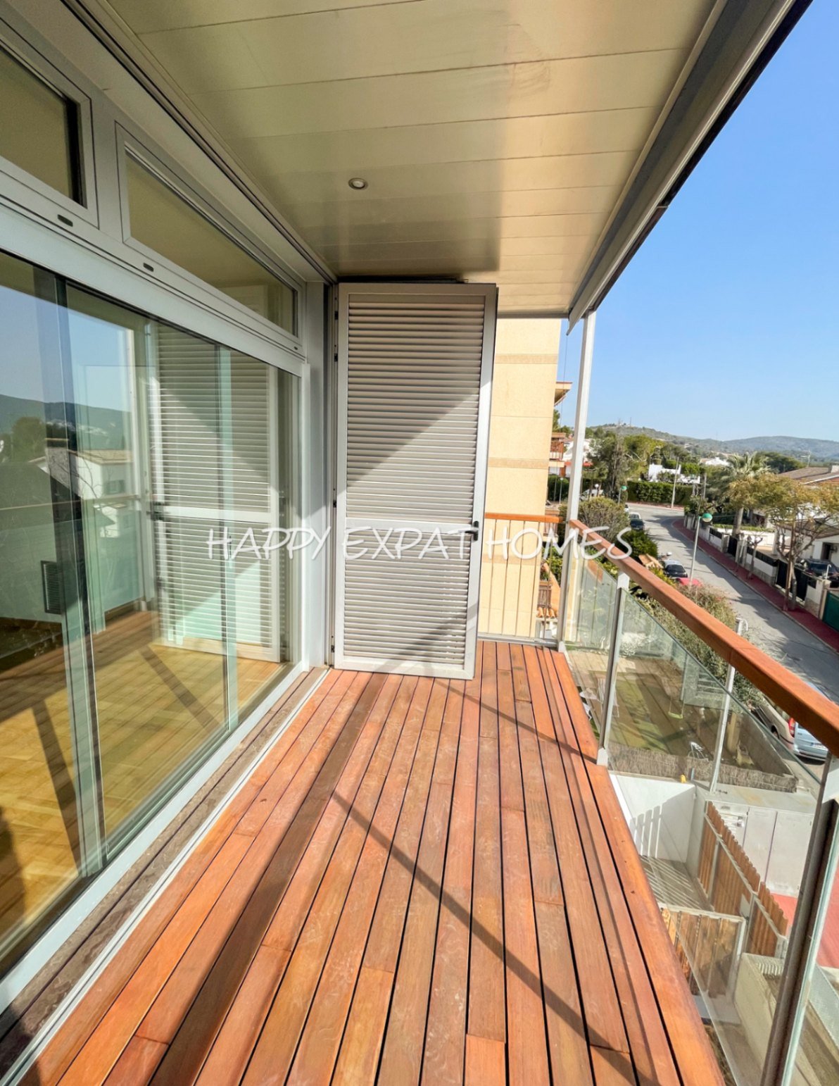 Langzeitmiete – Modernes Apartment in Vallpineda (Sant Pere de Ribes)
Verfügbar ab Mitte November 2025
Helles und geräumiges Apartment in der ruhigen
