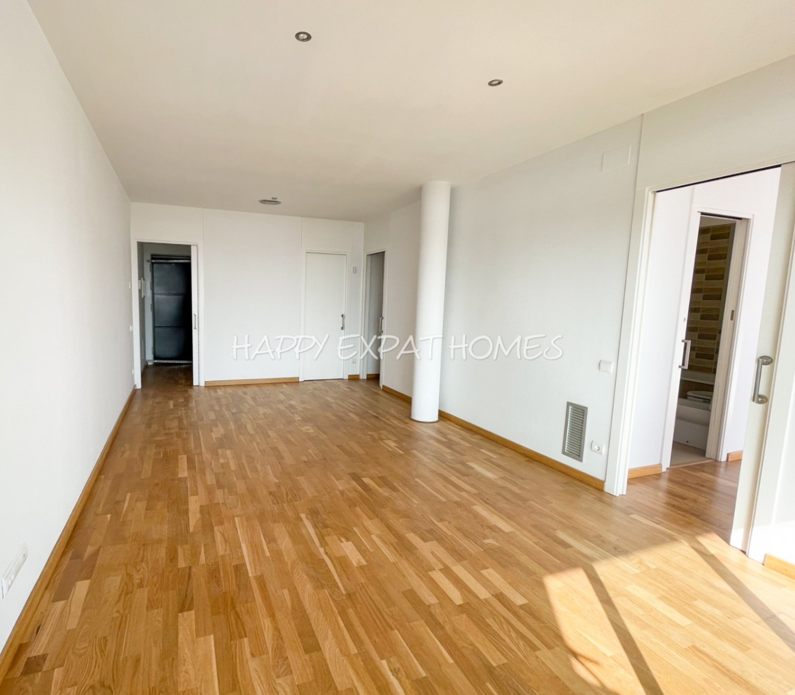 Langzeitmiete – Modernes Apartment in Vallpineda (Sant Pere de Ribes)
Verfügbar ab Mitte November 2025
Helles und geräumiges Apartment in der ruhigen
