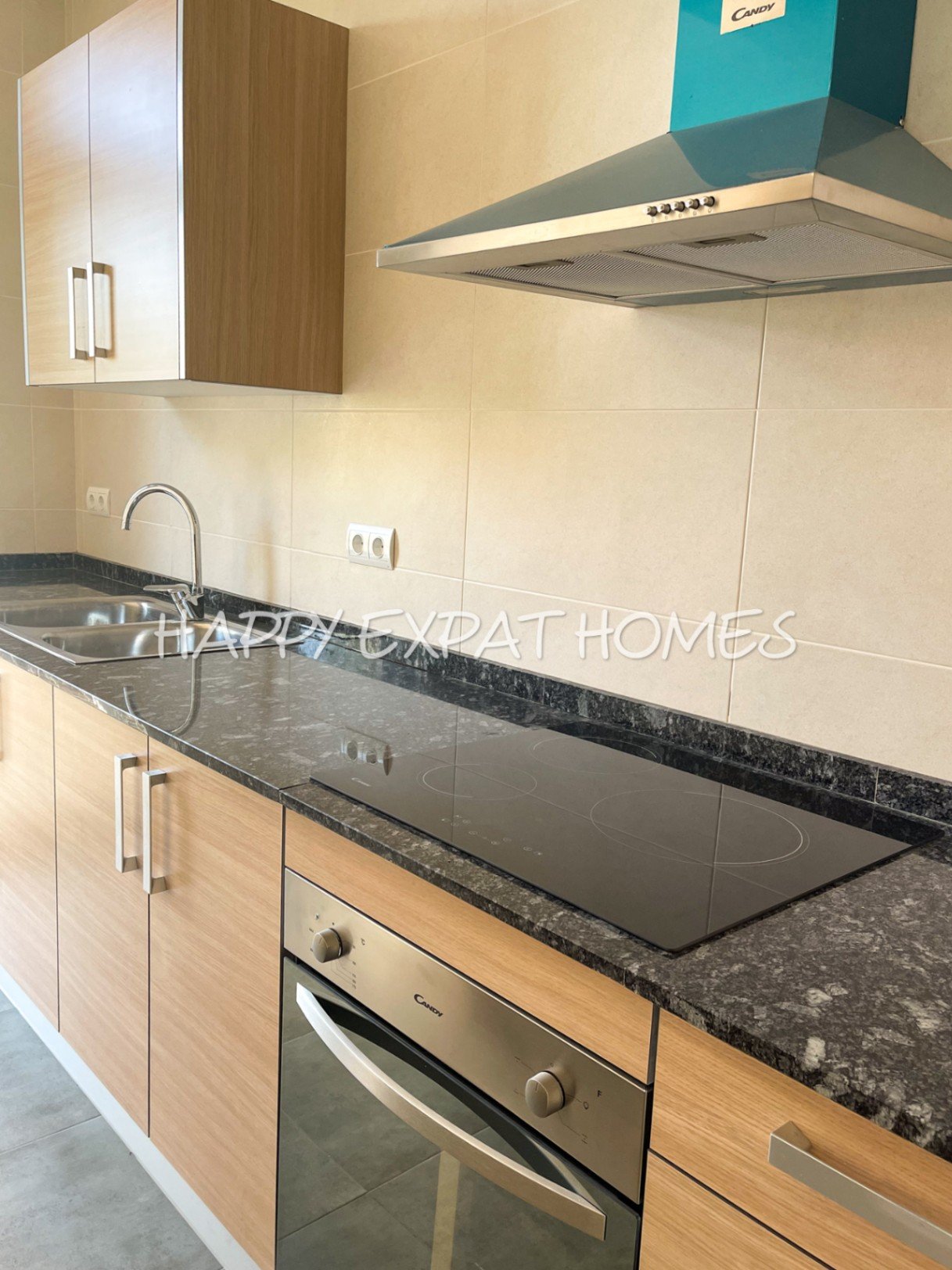 Langzeitmiete – Modernes Apartment in Vallpineda (Sant Pere de Ribes)
Verfügbar ab Mitte November 2025
Helles und geräumiges Apartment in der ruhigen