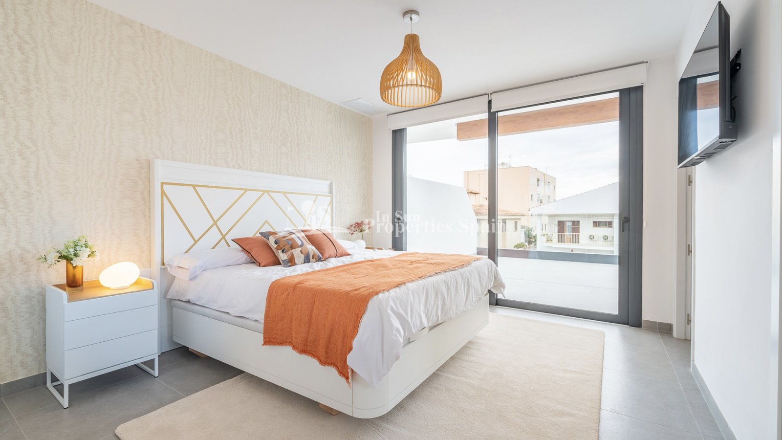 Luz de Cala Ratjada ist eine Wohnanlage mit insgesamt 26 Einheiten, die aus Villen und Apartments bestehen, mit schöner Gartenanlage und