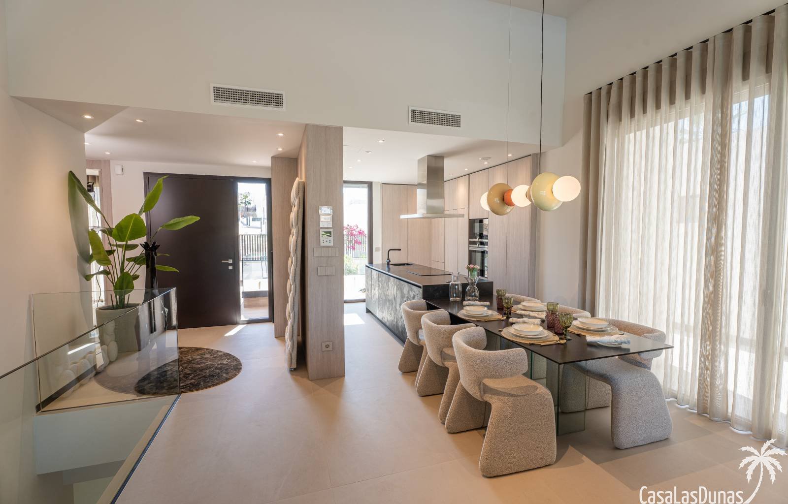 Diese exklusiven Villen sind ein wahrer Traum für Golfliebhaber. Diese luxuriösen Einfamilienhäuser verfügen über 3 Schlafzimmer und 3 Badezimmer und