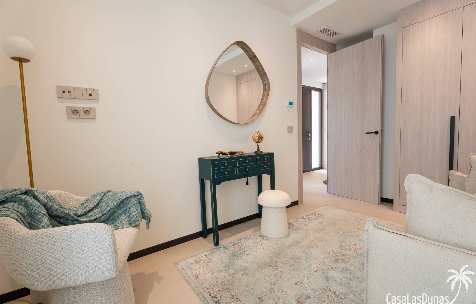 Diese exklusiven Villen sind ein wahrer Traum für Golfliebhaber. Diese luxuriösen Einfamilienhäuser verfügen über 3 Schlafzimmer und 3 Badezimmer und