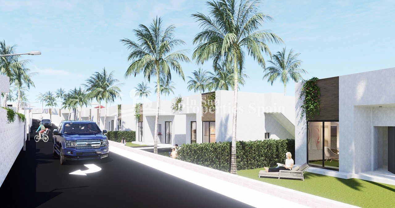 NEU GEBAUTE VILLEN IN ALGORFA, LA FINCA GOLF RESORT - gebaut auf einer Ebene!
Diese wunderbare 103m2 Villa auf einer Ebene gebaut hat ei