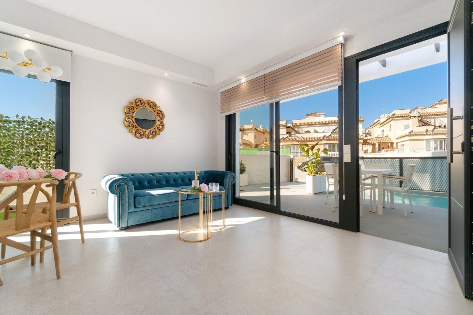 NEU GEBAUTE VILLEN IN LOS MONTESINOS Neubauprojekt in La Herrada (Los Montesinos), in einer privilegierten Lage in der Nähe der besten St
