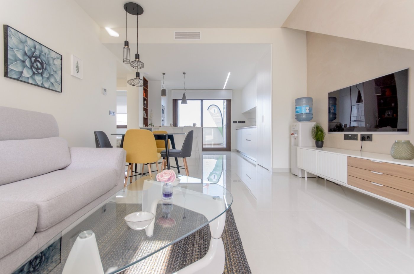 NEUBAU, MODERNE WOHNANLAGE 3 SCHLAFZIMMER ERDGESCHOSS APARTMENT IN LOS BALCONES, TORREVIEJA
 
 Neubau-Wohnanlage mit herrlichem Blick auf