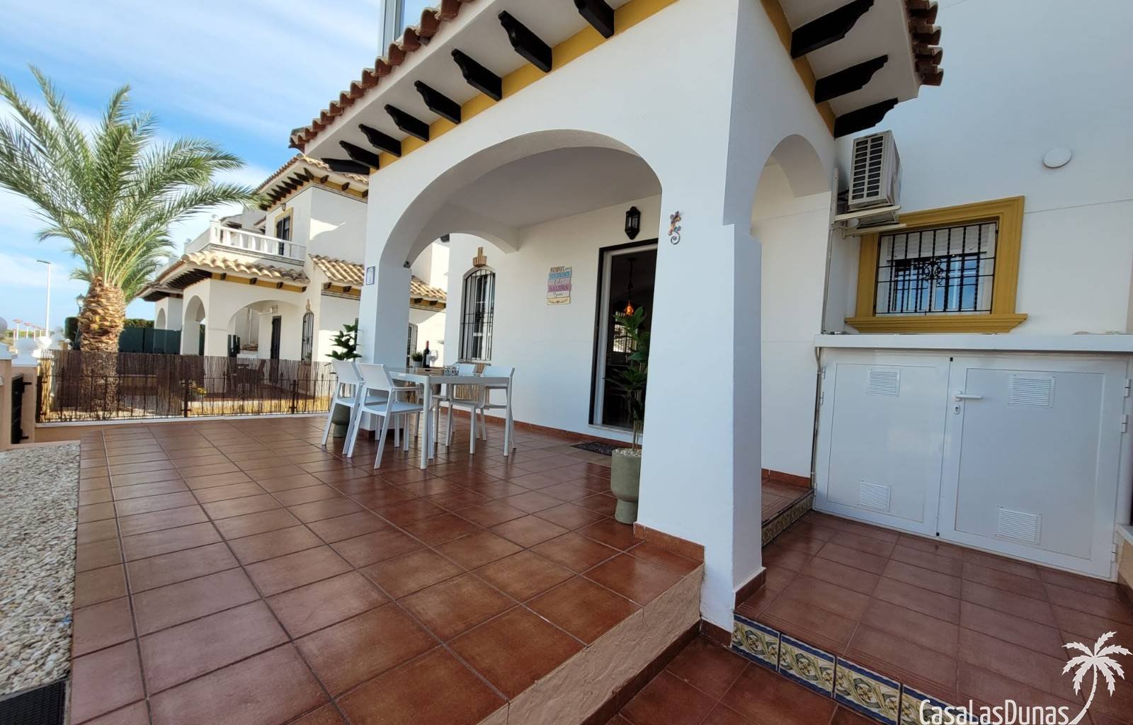 Zu vermieten: Wunderschönes Ferienhaus Casa Mare nur 400 Meter vom Strand entfernt
 Willkommen im Casa Mare – Ihrem Traumhaus in La Marina, El Pinet!