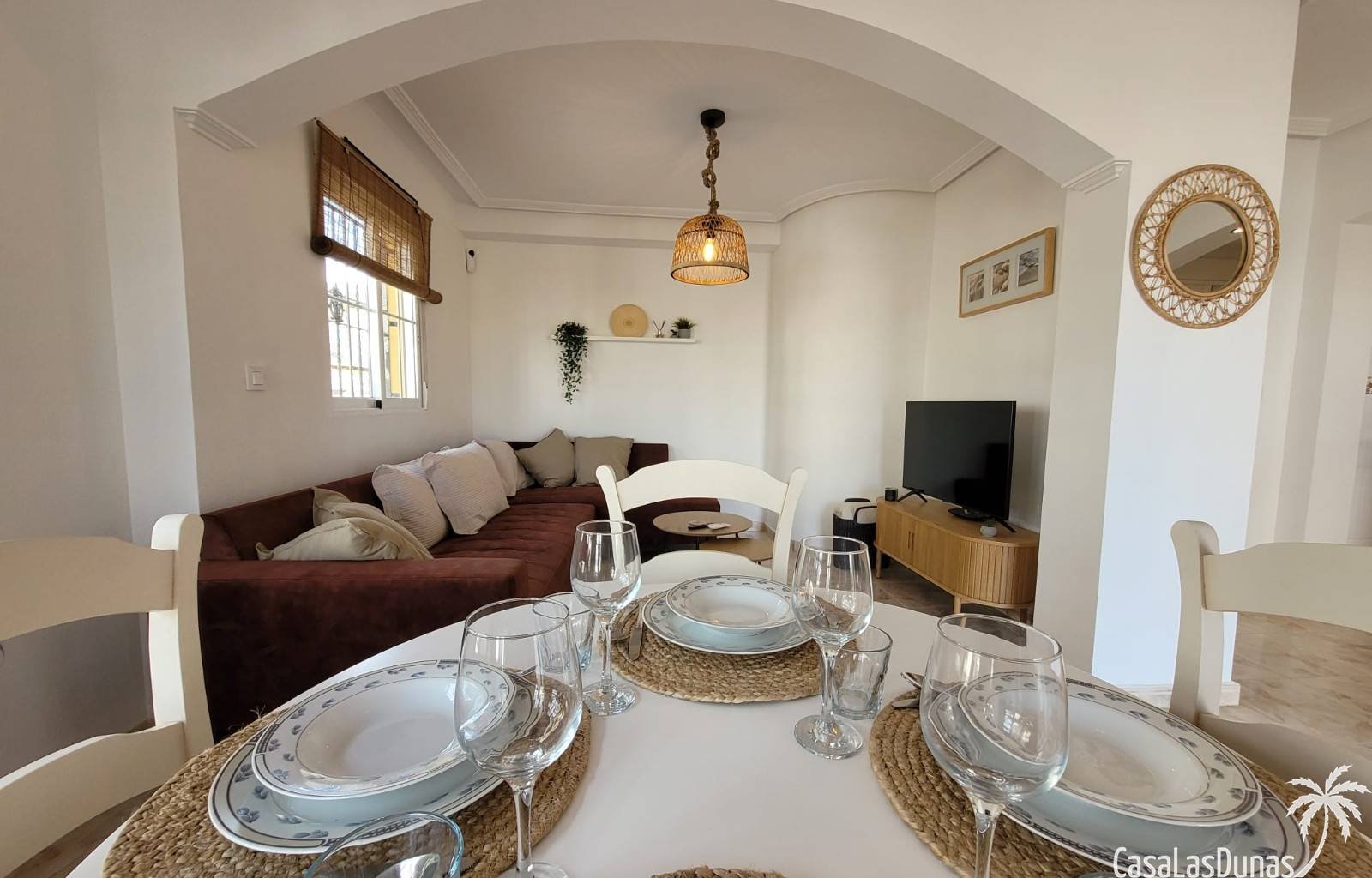 Zu vermieten: Wunderschönes Ferienhaus Casa Mare nur 400 Meter vom Strand entfernt
 Willkommen im Casa Mare – Ihrem Traumhaus in La Marina, El Pinet!