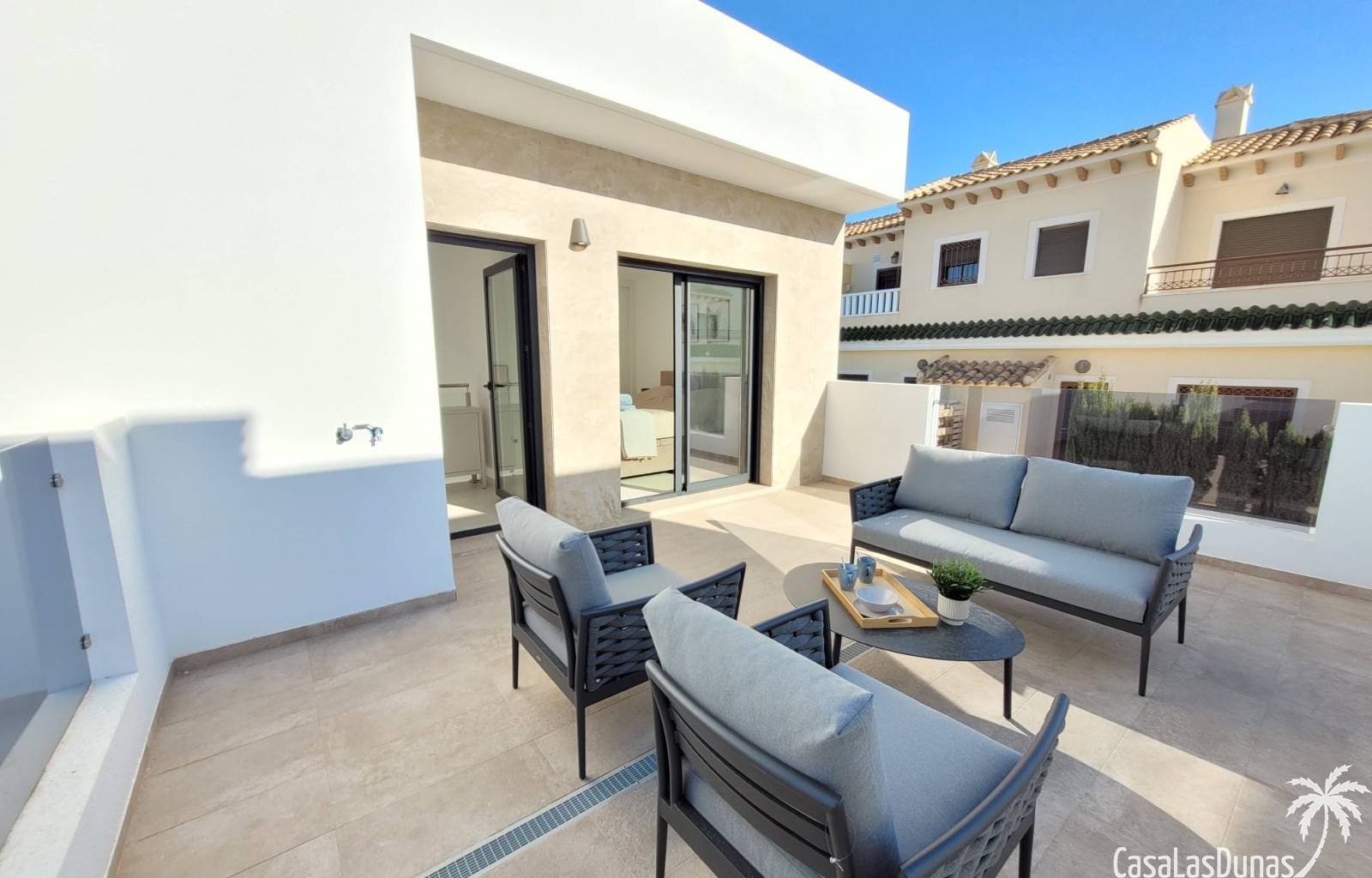 Casa Tortuga ist das ideale Ziel für einen unbeschwerten Urlaub in der sonnigen Stadt Ciudad Quesada, Rojales. Diese moderne und geschmackvoll einger
