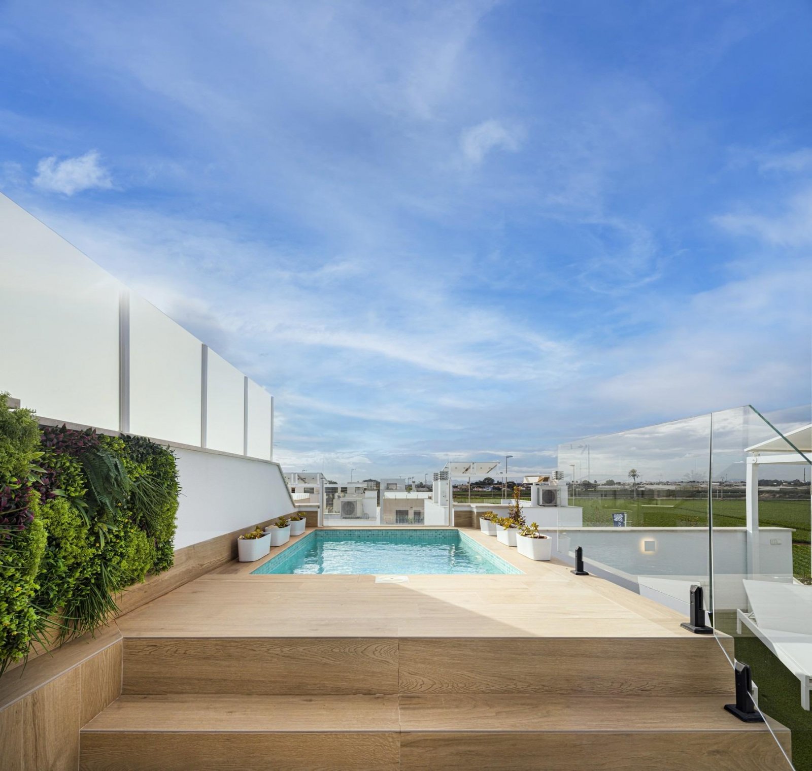 NEU GEBAUTE WOHNANLAGE IN TORRE DE LA HORADADA
Neubau-Wohnanlage mit Bungalow-Apartments und Gemeinschaftspool in Torre de la Horadada,