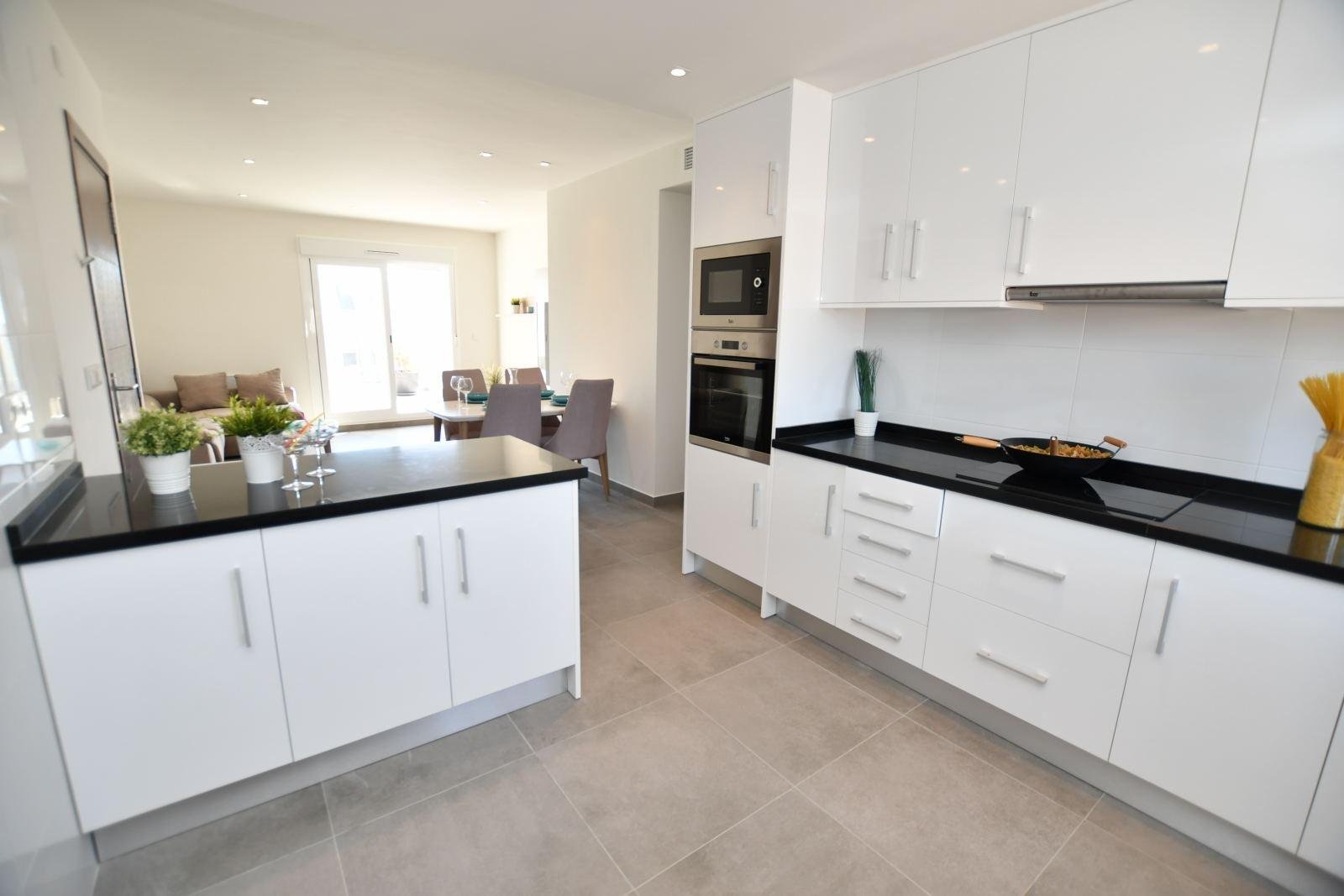 Neubau-Bungalows in San Miguel de Salinas – Natur, Golf und Komfort
Entdecken Sie diese neue Wohnanlage in San Miguel de Salinas, gelege