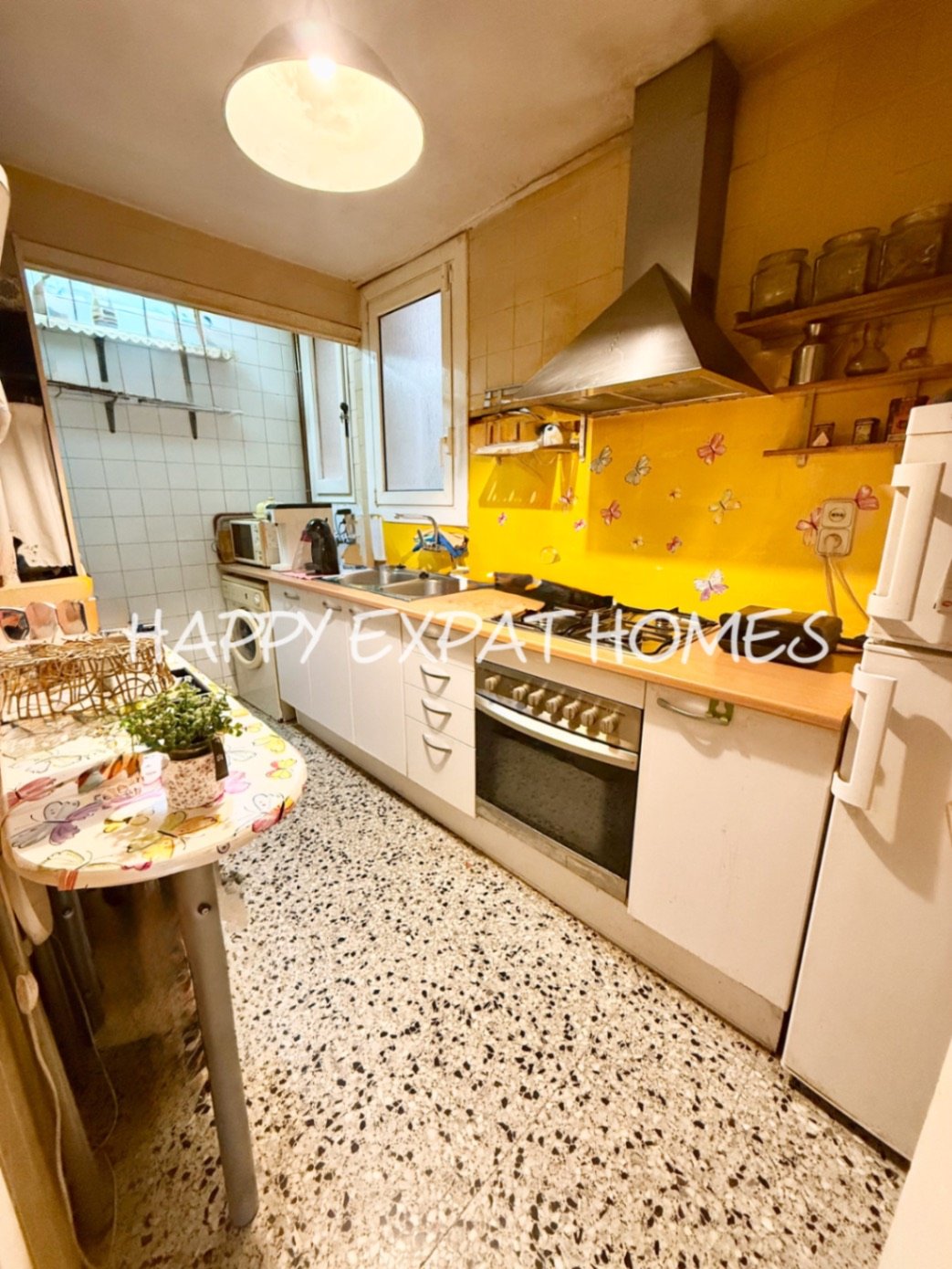 Wir freuen uns, Ihnen dieses fantastische 67 m² große Zuhause präsentieren zu dürfen, das durch seine Helligkeit in jedem Raum besticht und somit eine