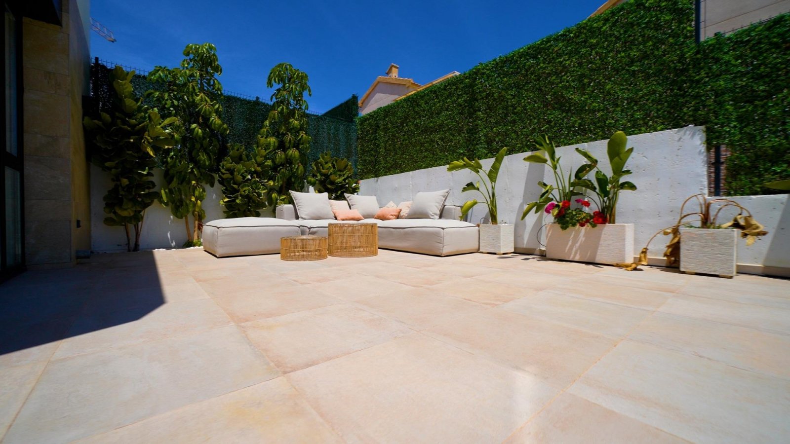 
												Neubau-Luxusvillen in Orihuela Costa – weniger als 4 km vom Strand entfernt

Erleben Sie erstklassiges Wohnen an der Küste in dieser exkl