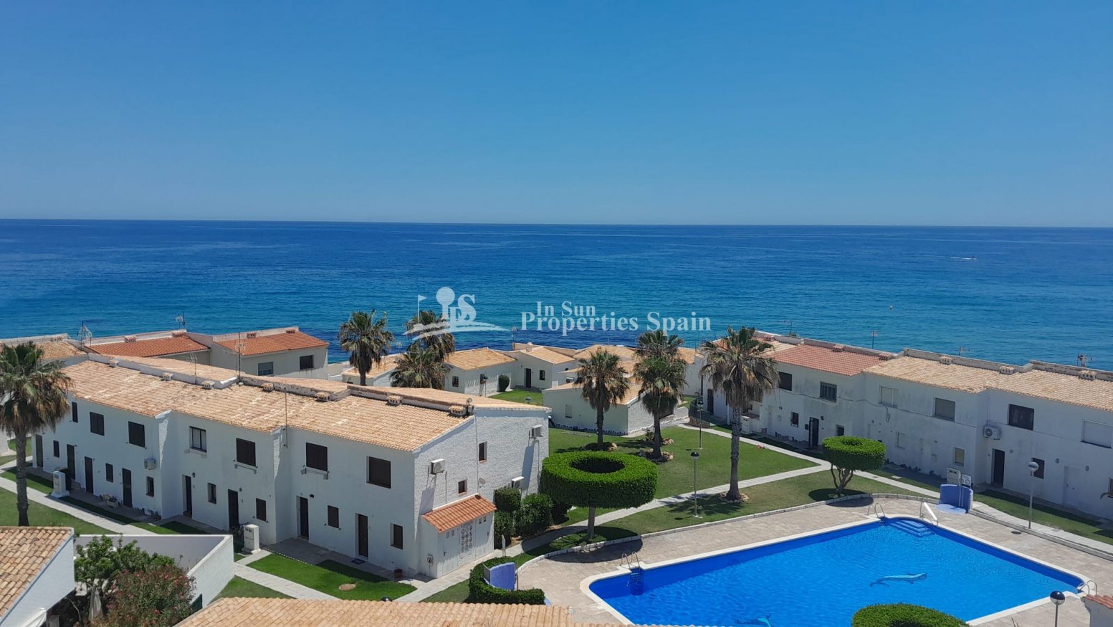Orihuela Costa: 
												WOW!! Spektakuläre Penthouse-Wohnung direkt am Meer mit herrlichem Meerblick in Playa Flamenca Beach!  Dieses 1-Schlafzimmer (ursprünglic 