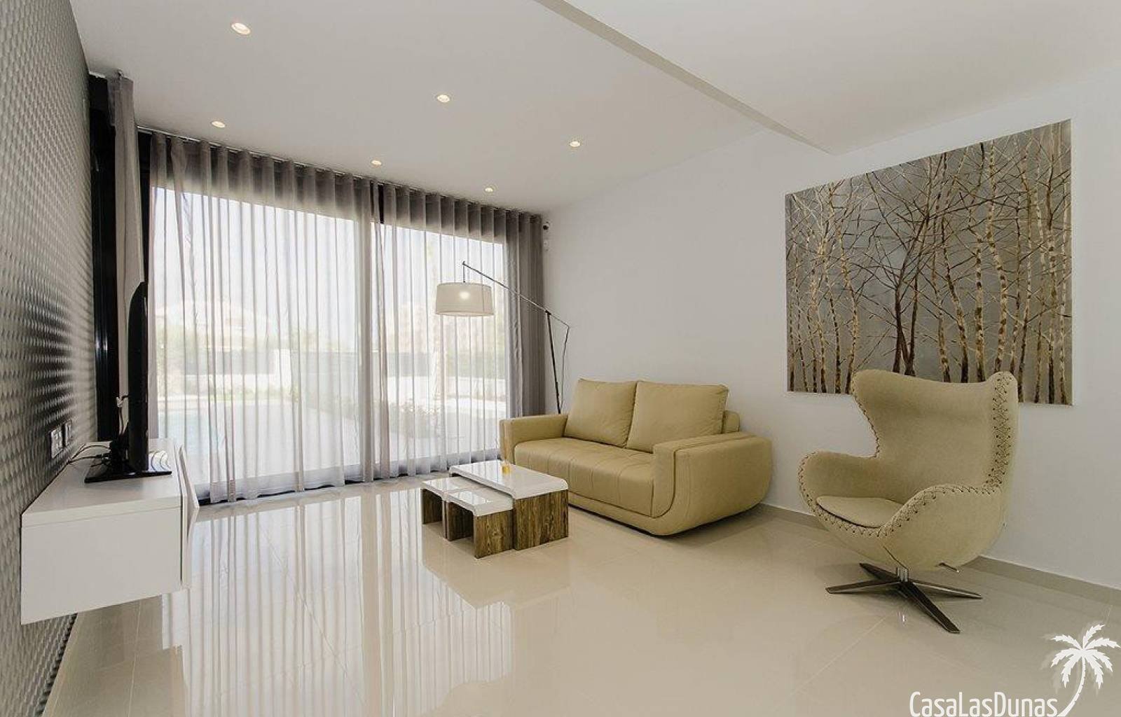 Diese Residenz, bestehend aus 16 freistehenden Villen, wird derzeit nur 3 Gehminuten von den ausgezeichneten Sandstränden von Mar Menor entfernt geba