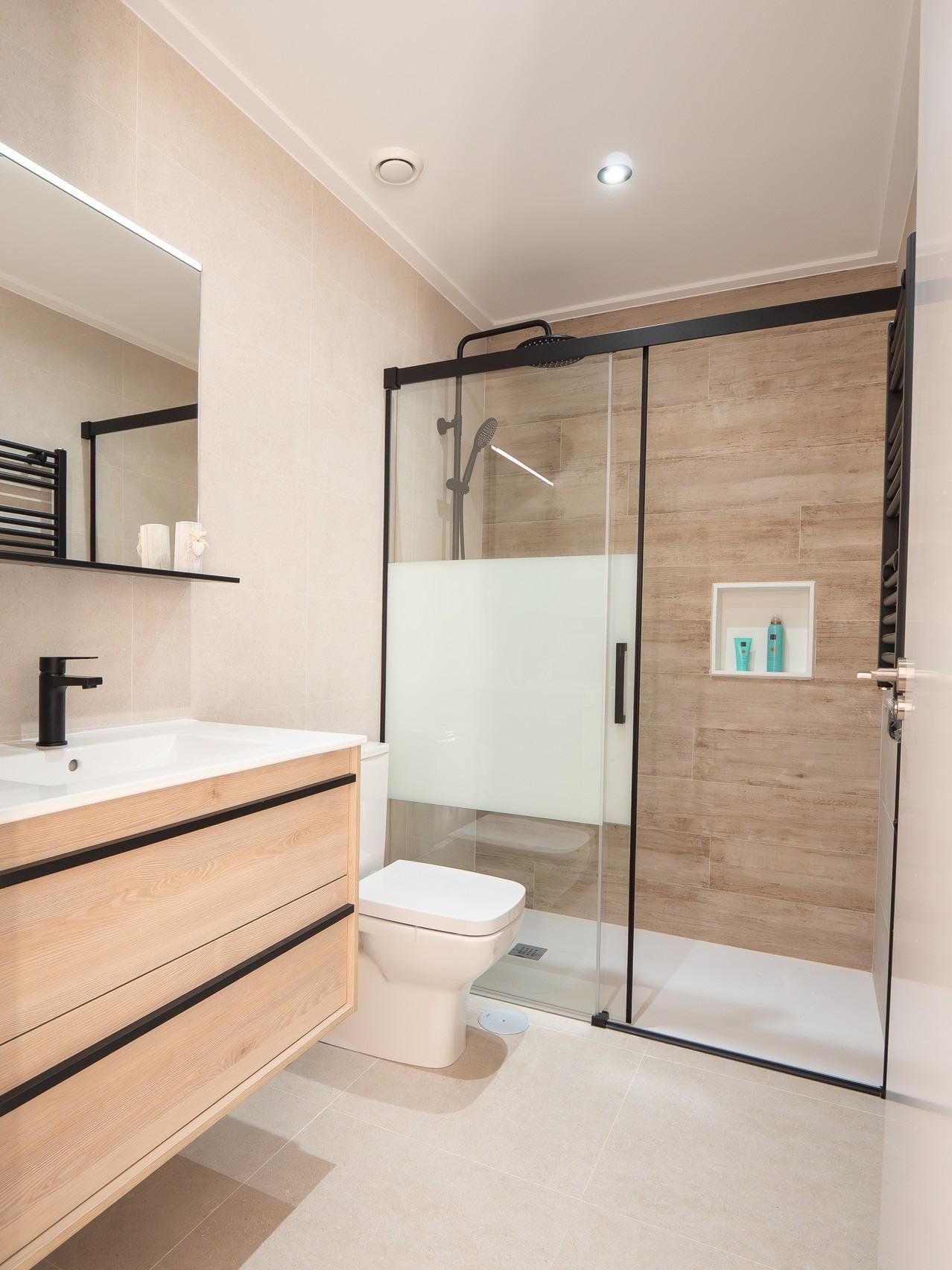 *Werden Sie noch heute Mitglied im 1 % CLUB! Kaufen Sie diese Immobilie und erhalten Sie einen Geschenkgutschein!*
Neubauvillen mit priv