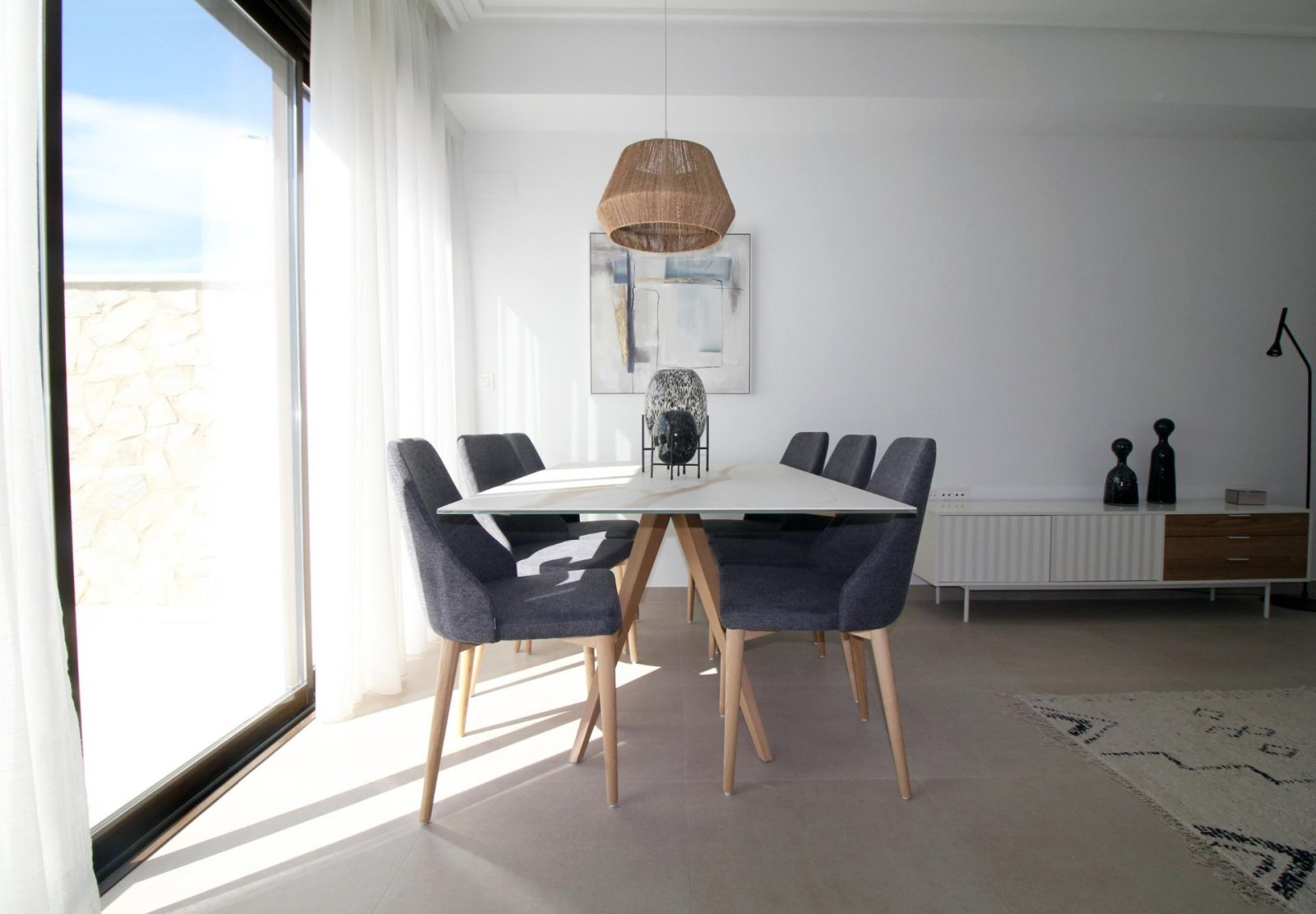 Moderne Reihenhäuser und Doppelhaushälften in Pilar de la Horadada
Entdecken Sie diese exklusive Wohnanlage mit nur sechs modernen Doppe