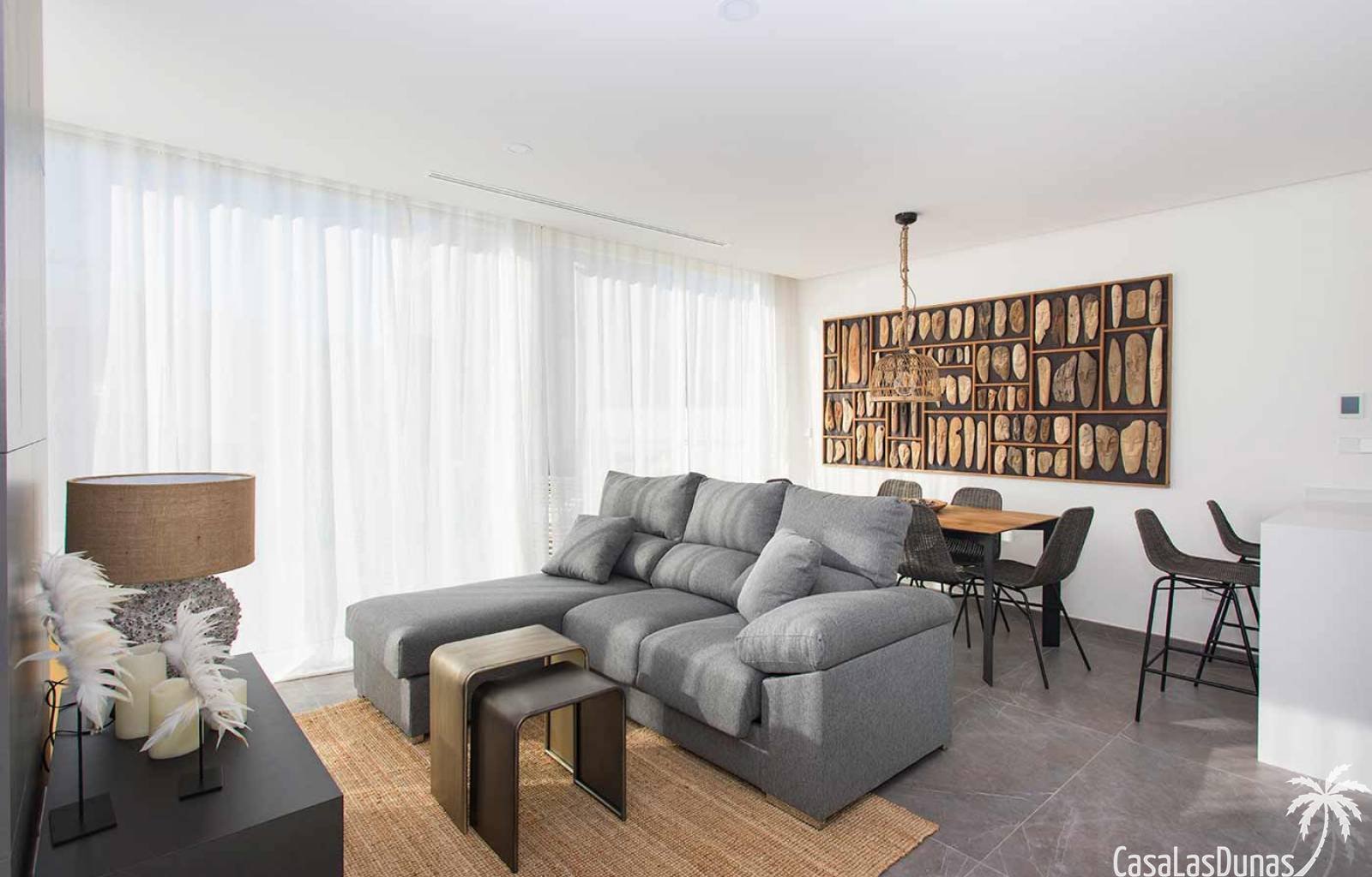  Diese wunderschönen neuen Villen liegen nur 500 Meter vom Strand entfernt. Bei diesem Projekt werden 3 Villen auf 289 m² Grundstück gebaut. Die drei 