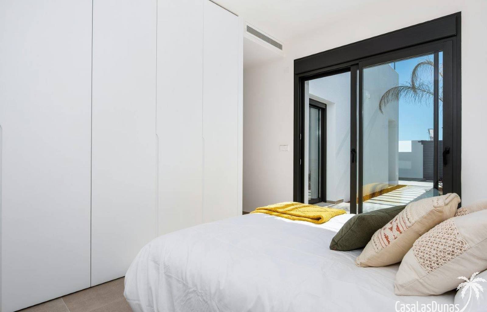 Dieses moderne und erfolgreiche Projekt wird bereits phasenweise auf verschiedenen Grundstücken in der Stadt Pilar de la Horadada, sechs Kilometer vo