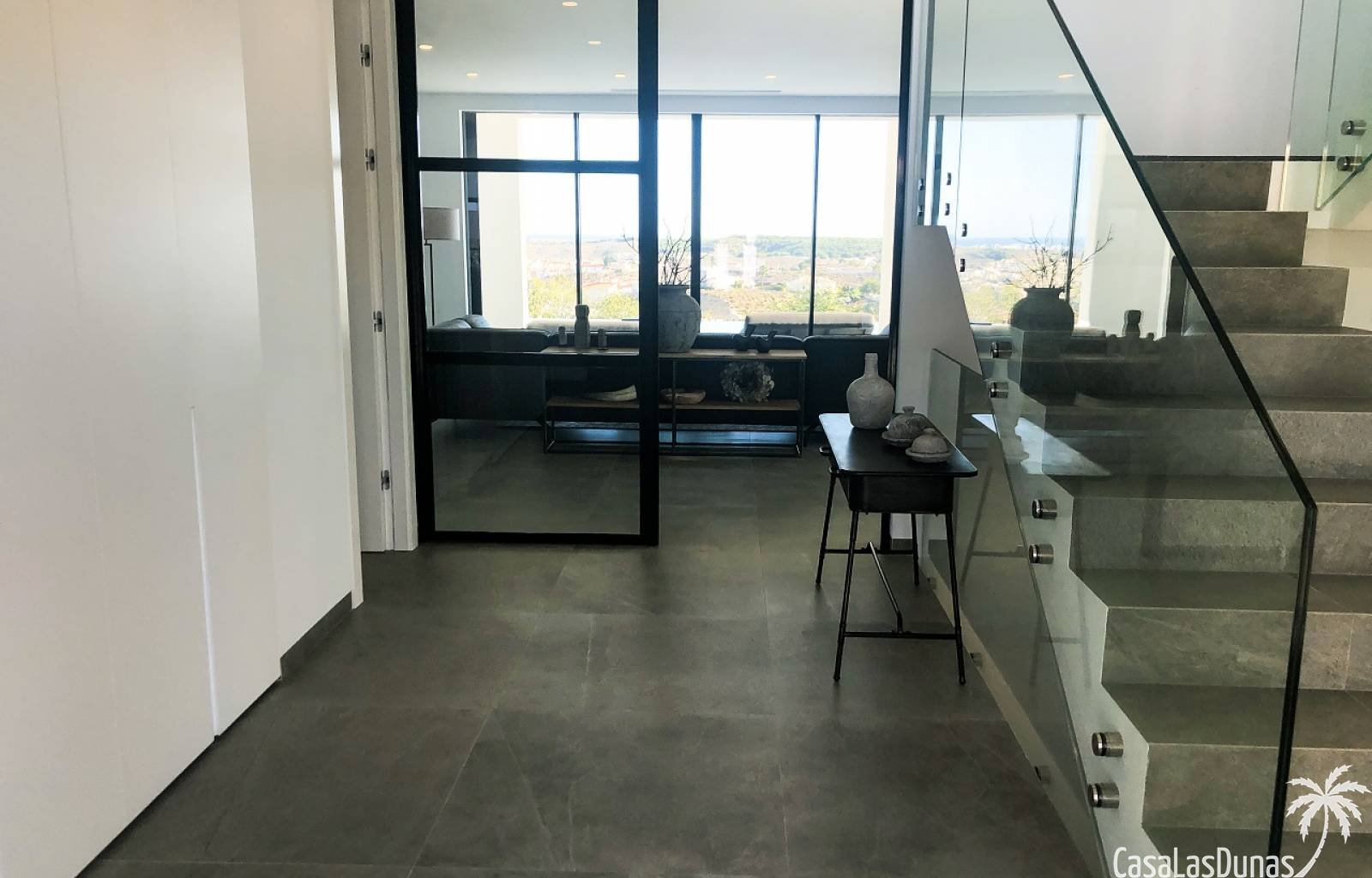 Moderne und luxuriöse Neubauvilla mit wunderschönem Meerblick in Ciudad Quesada und nur wenige Gehminuten von verschiedenen Einrichtungen wie Geschäf