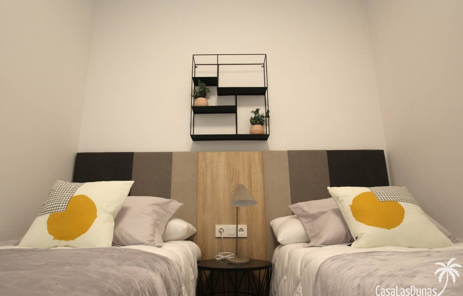 Einmalige Gelegenheit, nur 600 Meter vom Strand und dem Zentrum entfernt, Penthouse mit 2 Schlafzimmern! Eine solche Gelegenheit ist an diesem Stando