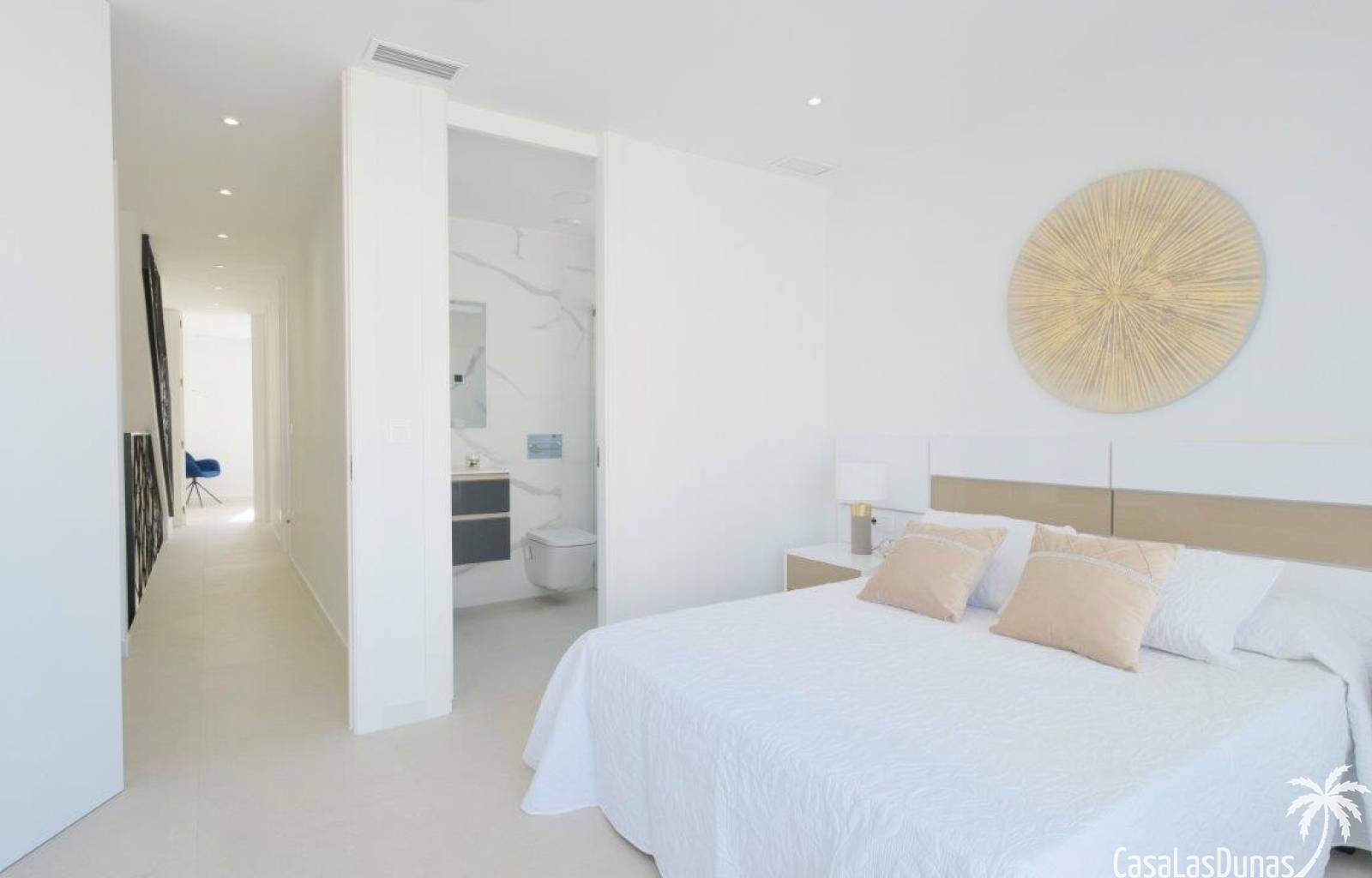 Wunderschönes Neubauprojekt mit 8 Doppelhaushälften. Die Villen sind auf einem großzügigen Grundstück gebaut. Alle Villen verfügen über 4 Schlafzimme