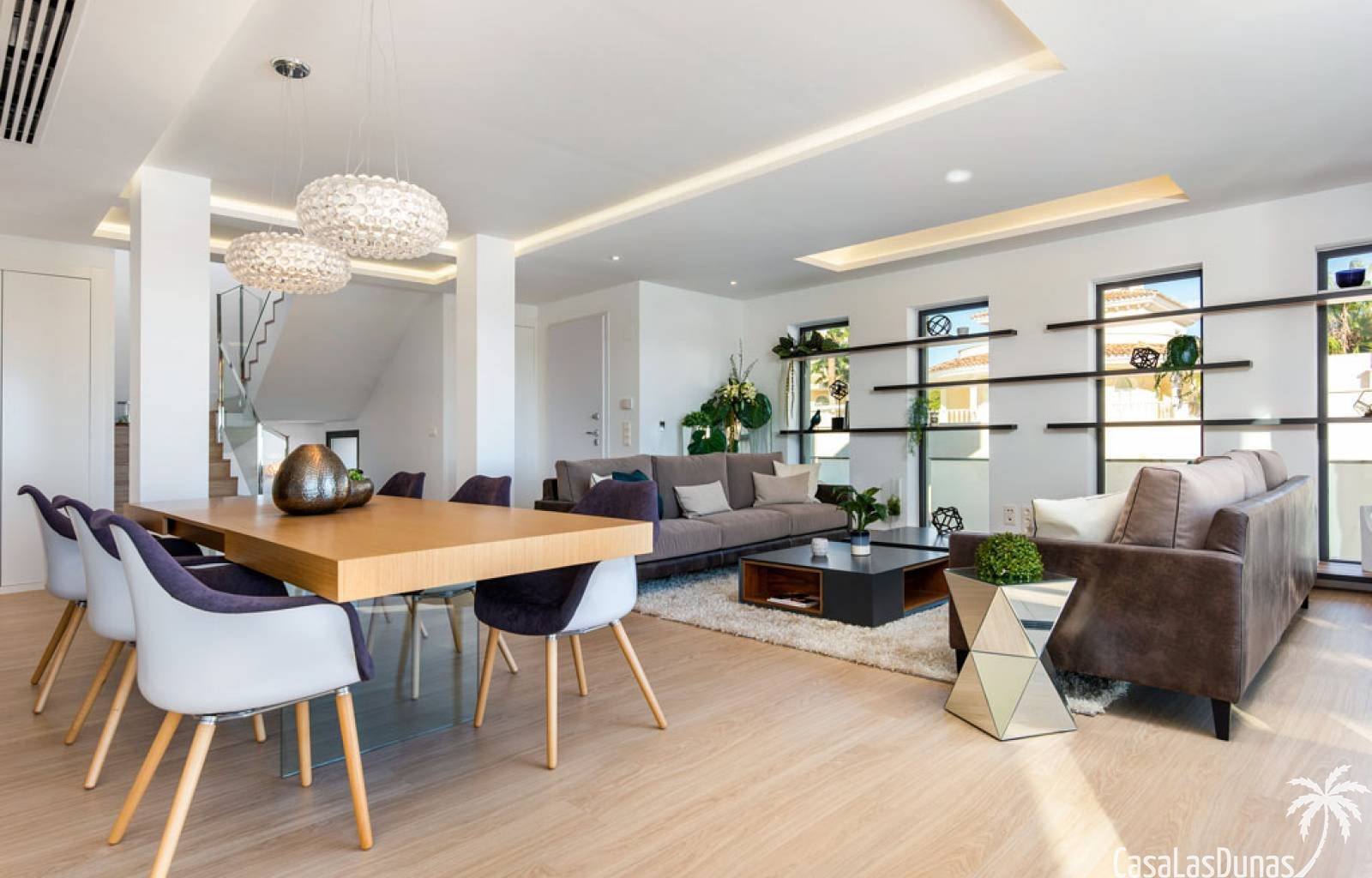  Diese exzellenten modernen Villen verfügen über große Grundstücke und eine gute Lage in Ciudad Quesada. Es gibt nur noch drei Villen in der Urbanisat