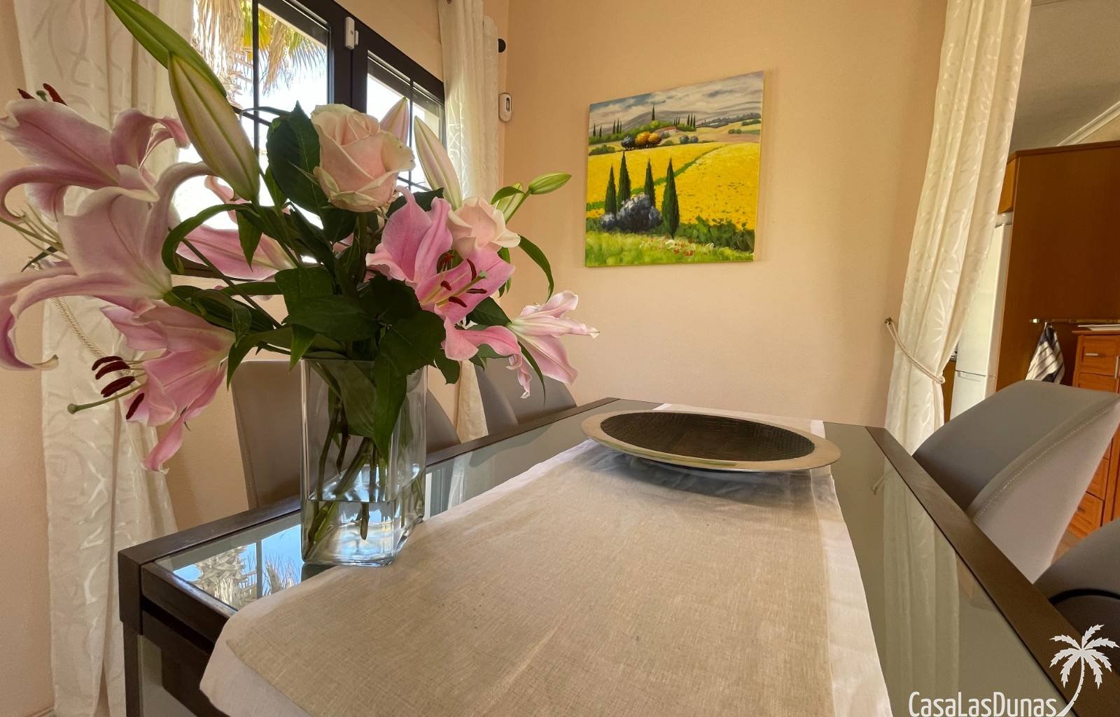 Die Villa Marina liegt in der charmanten Wohngegend La Marina in San Fulgencio und bietet eine Oase der Ruhe und des Luxus für alle, die ein einzigar