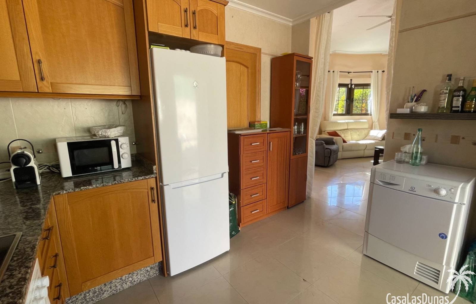 Die Villa Marina liegt in der charmanten Wohngegend La Marina in San Fulgencio und bietet eine Oase der Ruhe und des Luxus für alle, die ein einzigar