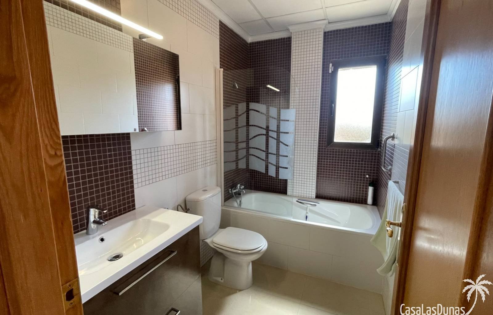 Die Villa Marina liegt in der charmanten Wohngegend La Marina in San Fulgencio und bietet eine Oase der Ruhe und des Luxus für alle, die ein einzigar