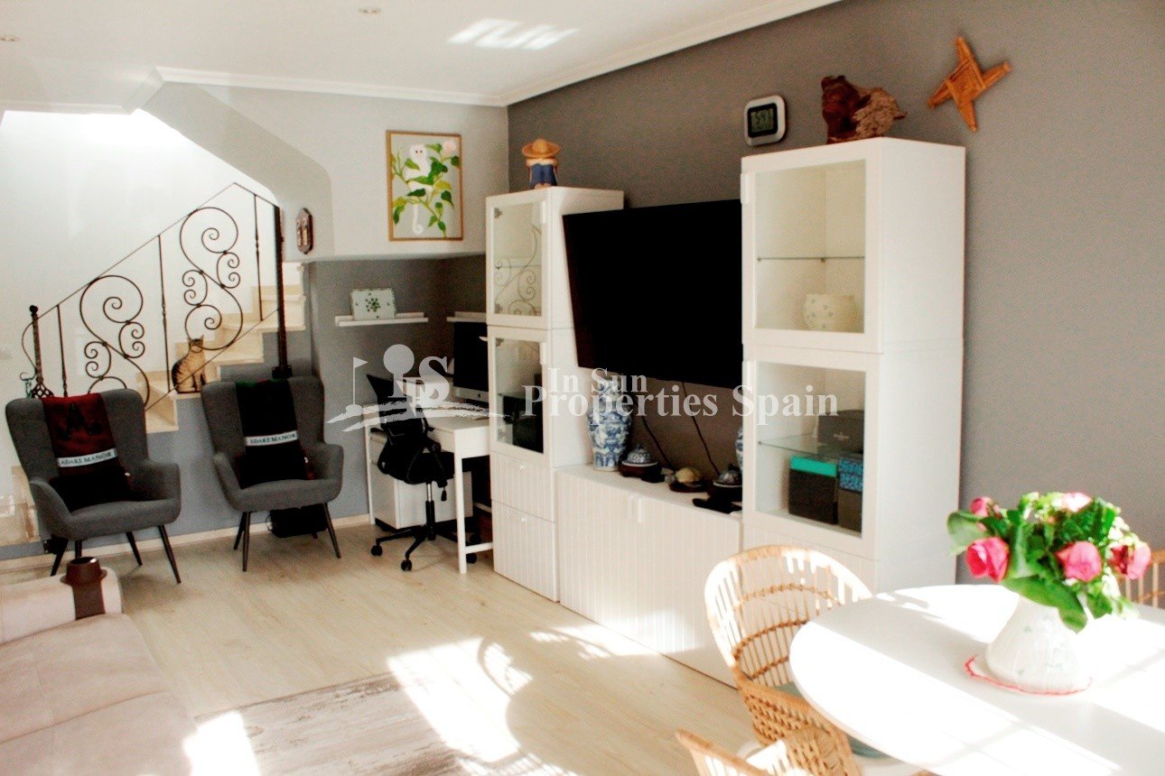 
												Wir freuen uns, zum Verkauf dieser herrlichen 100m2 Süd-West-Ausrichtung Bungalow Buhardilla in der sehr begehrten Urbanisation von Pau-8