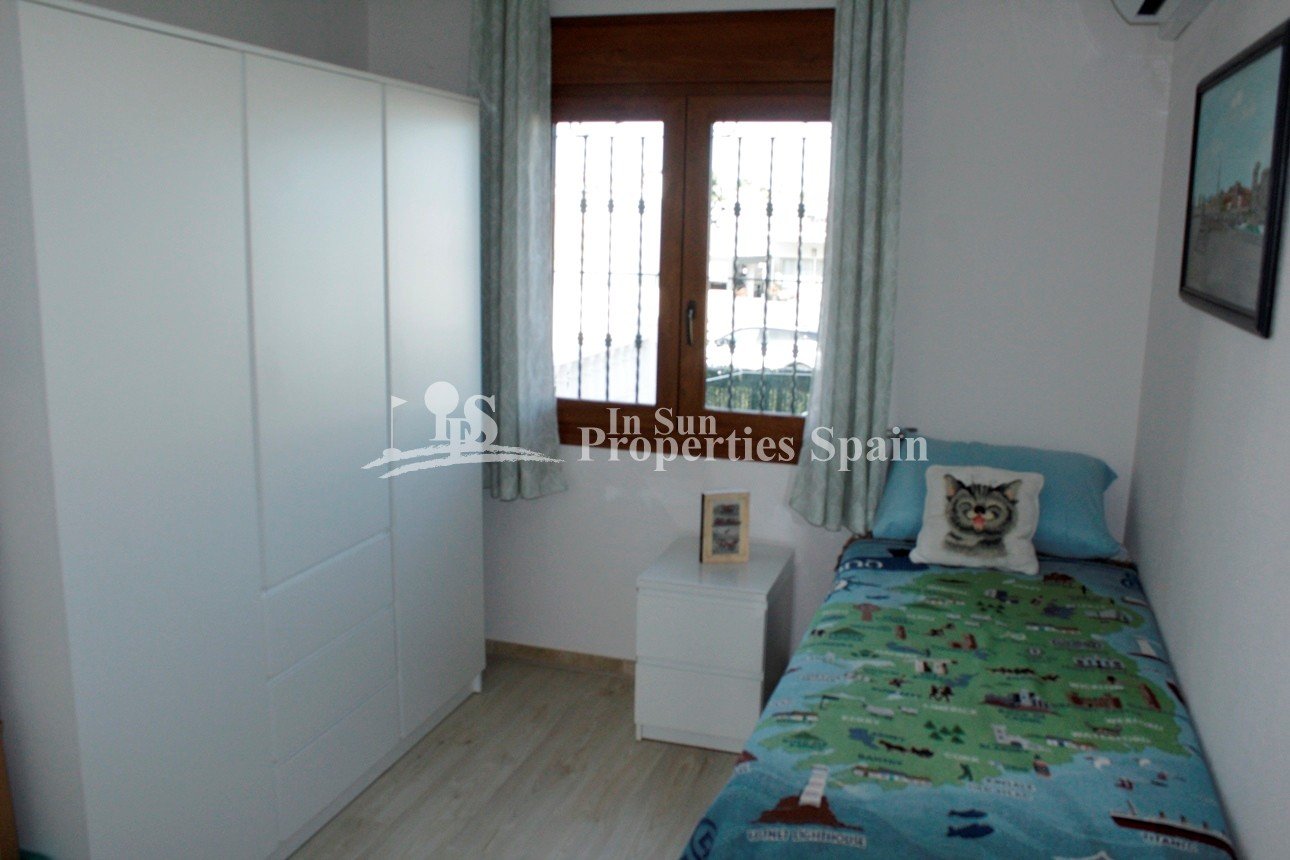 
												Wir freuen uns, zum Verkauf dieser herrlichen 100m2 Süd-West-Ausrichtung Bungalow Buhardilla in der sehr begehrten Urbanisation von Pau-8