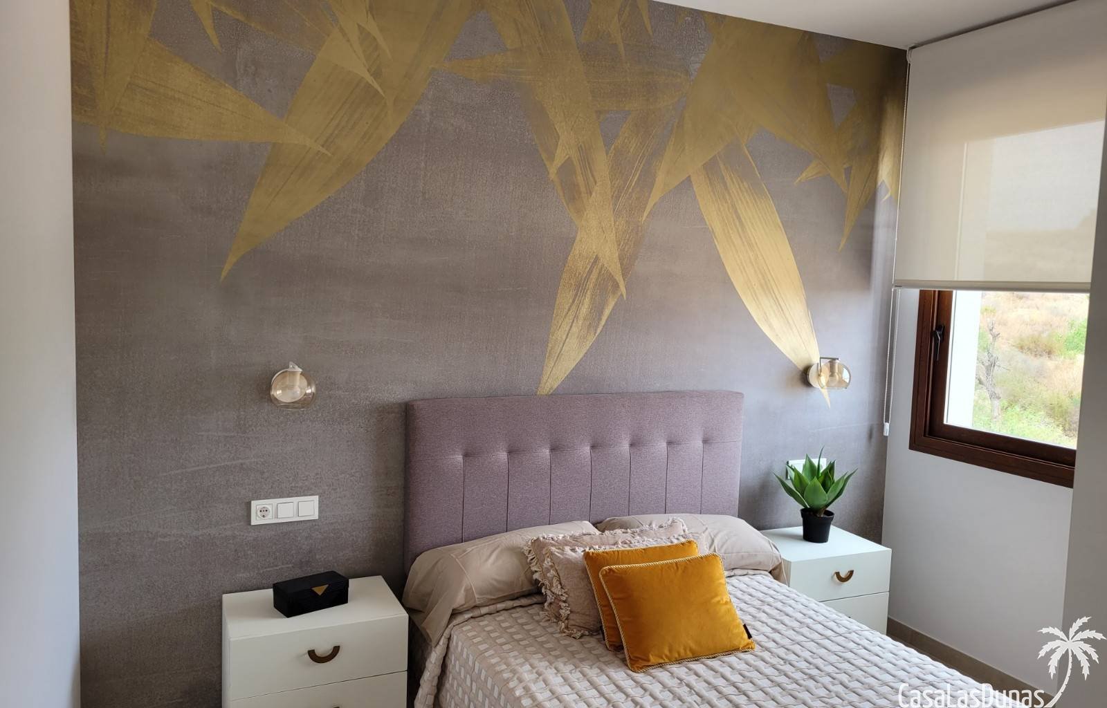 In dieser wunderschönen Villa am Strand atmen Sie das Meer, die Wärme, aber vor allem die Fantasie und Ruhe. Es ist nur 200 Meter (!) von einem wunde