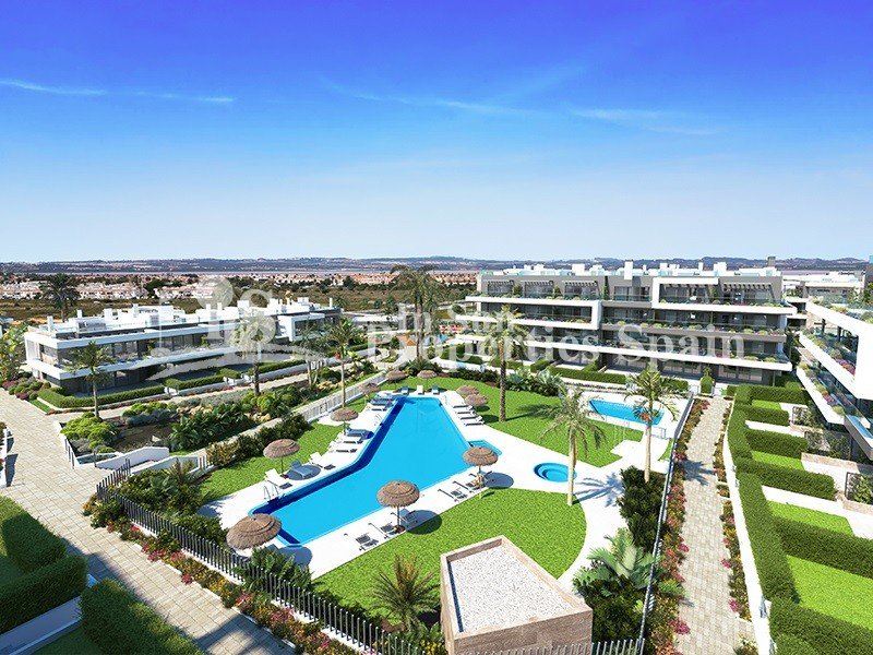 Torrevieja: 
												NEU GEBAUTES LAGUNA ROSA GESCHÜTZTES RESIDENTIAL APARTMENTS - mit luxuriösen Gemeinschaftseinrichtungen, darunter ein Sport- und Wellness 