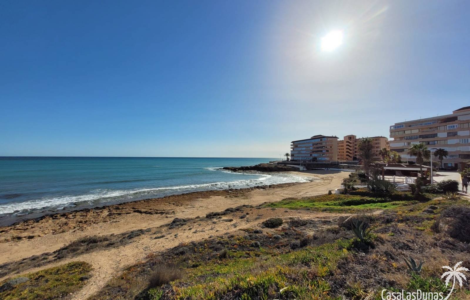 Dieses Ferienhaus im belebten Küstenort La Mata ist ein idealer Ausgangspunkt für einen erholsamen Urlaub. Mit seiner traditionellen spanischen Dekor
