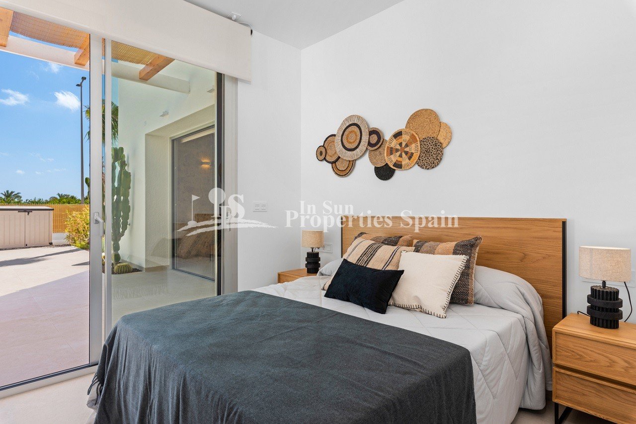 
												NEUBAU VILLEN IN BENIJOFAR Neubau einer Wohnanlage mit Villen in Benijofar. Neubau Villen im modernen Stil mit offener Küche und Wohnbere